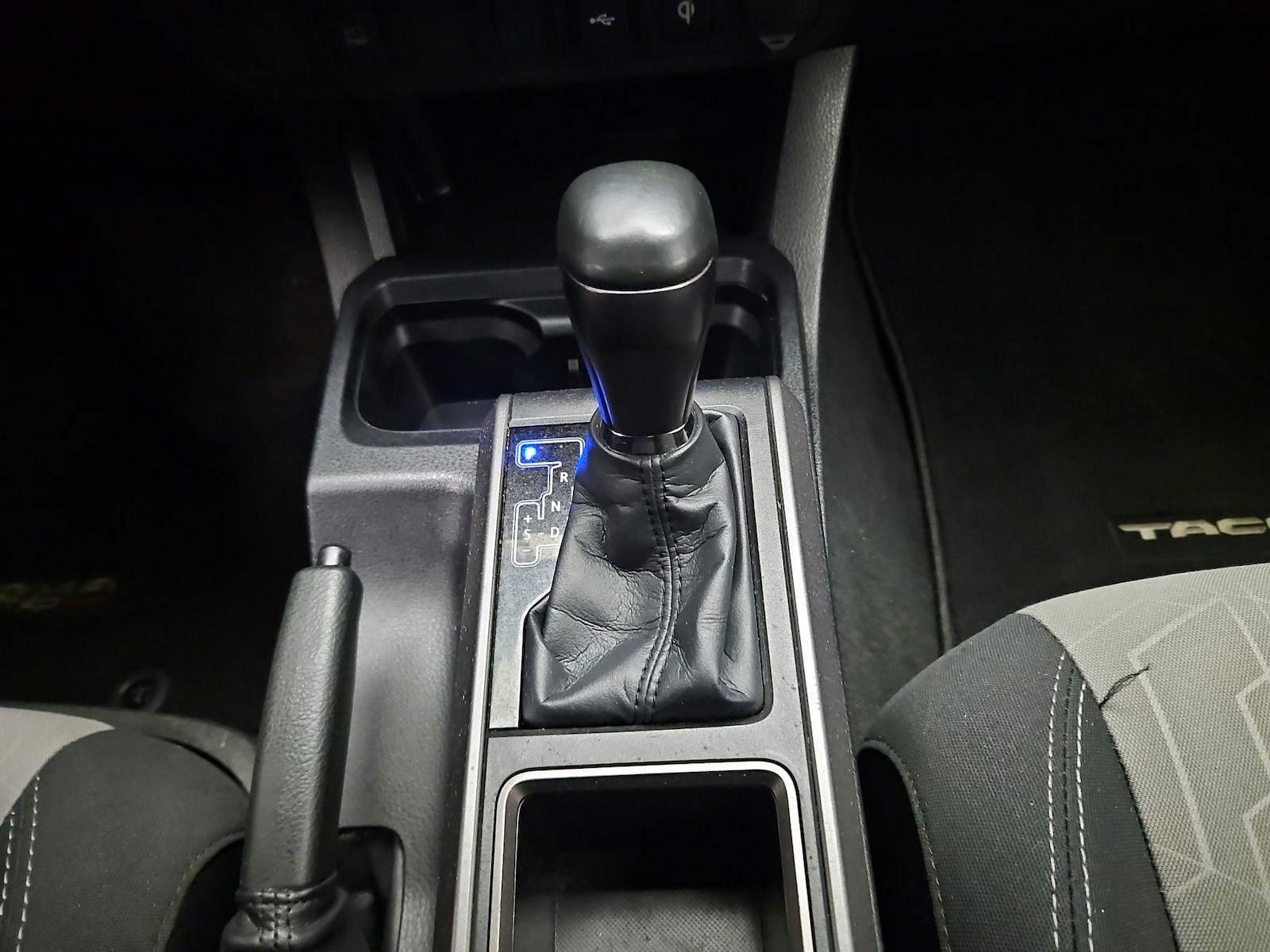 2023 Toyota Tacoma TRD Sport - Photo 18