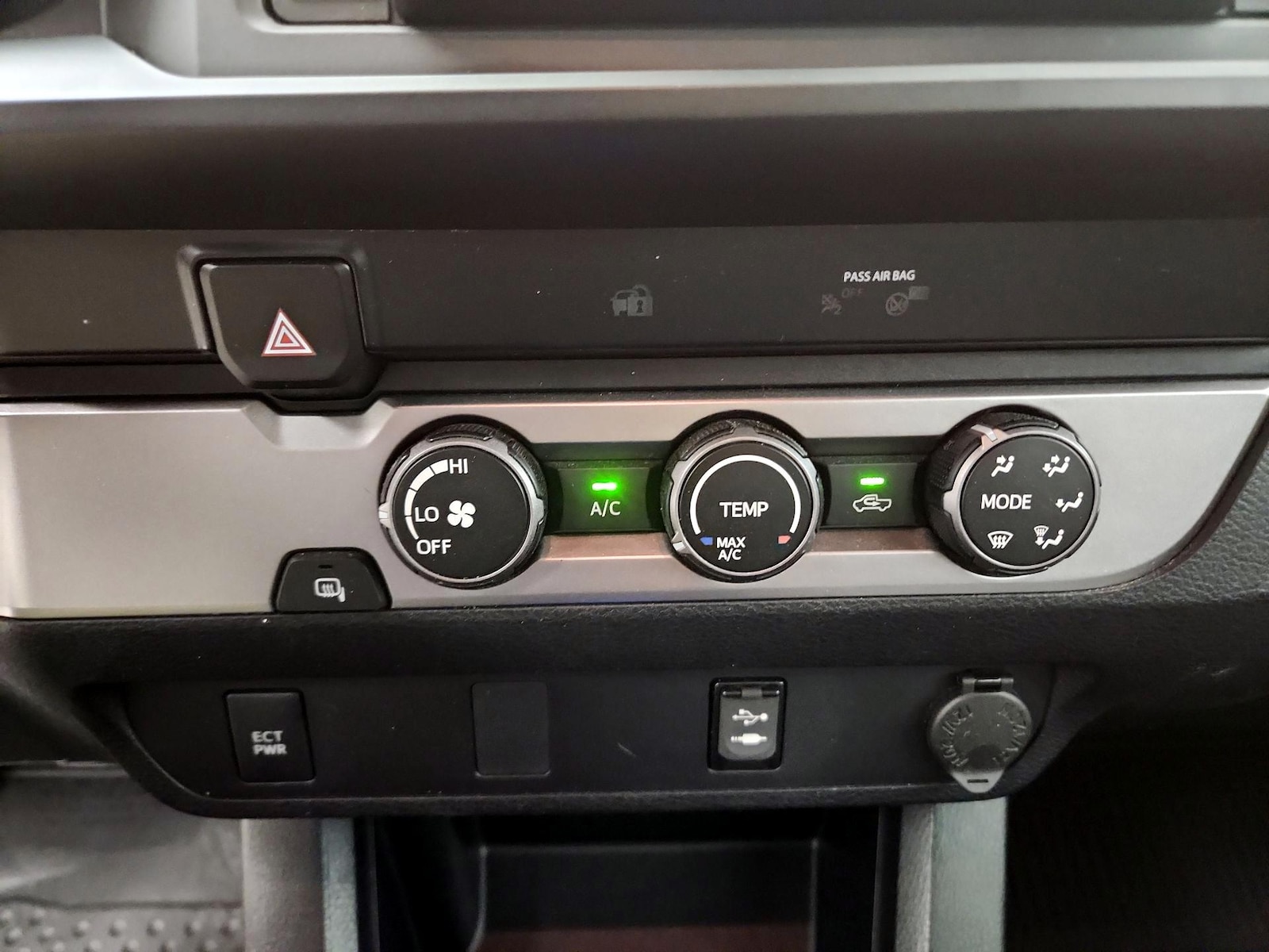 2019 Toyota Tacoma SR - Photo 17