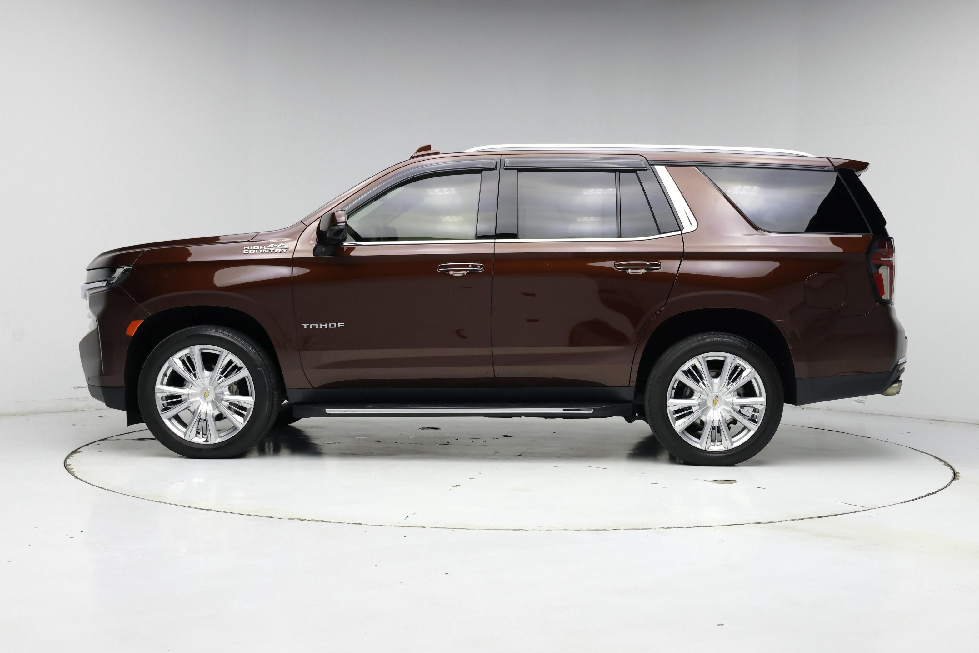 Thumbnail: 2023 Chevrolet Tahoe - 3