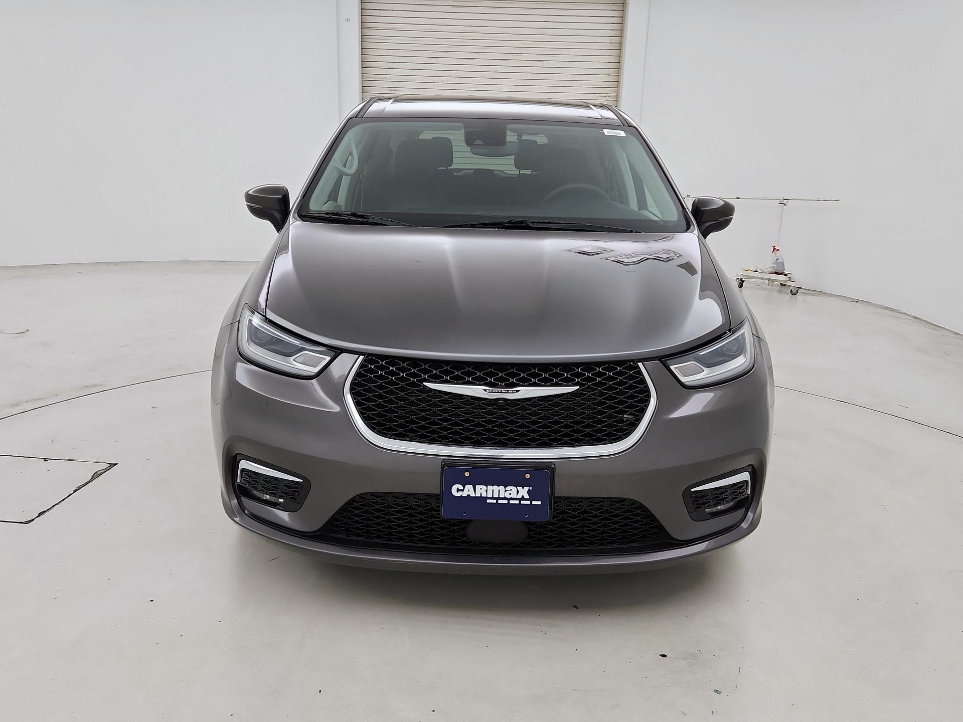 Thumbnail: 2023 Chrysler Pacifica - 2