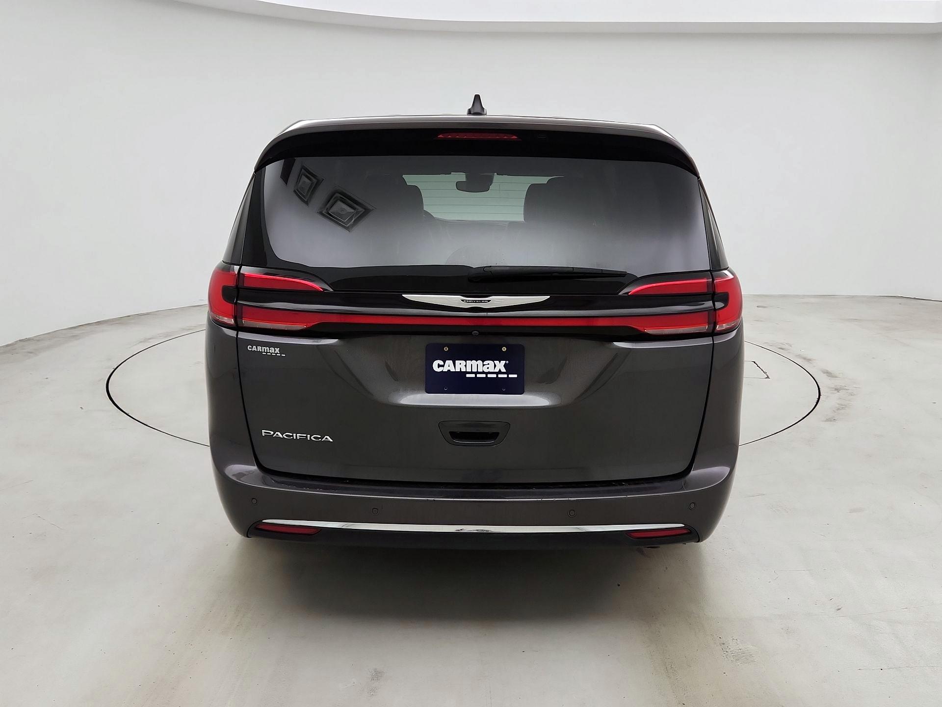 Thumbnail: 2023 Chrysler Pacifica - 6