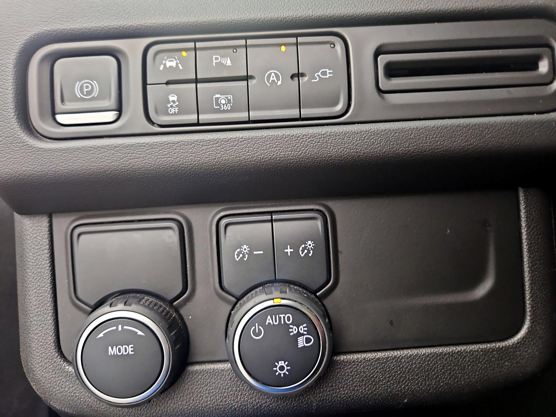 Thumbnail: 2022 Chevrolet Tahoe - 13