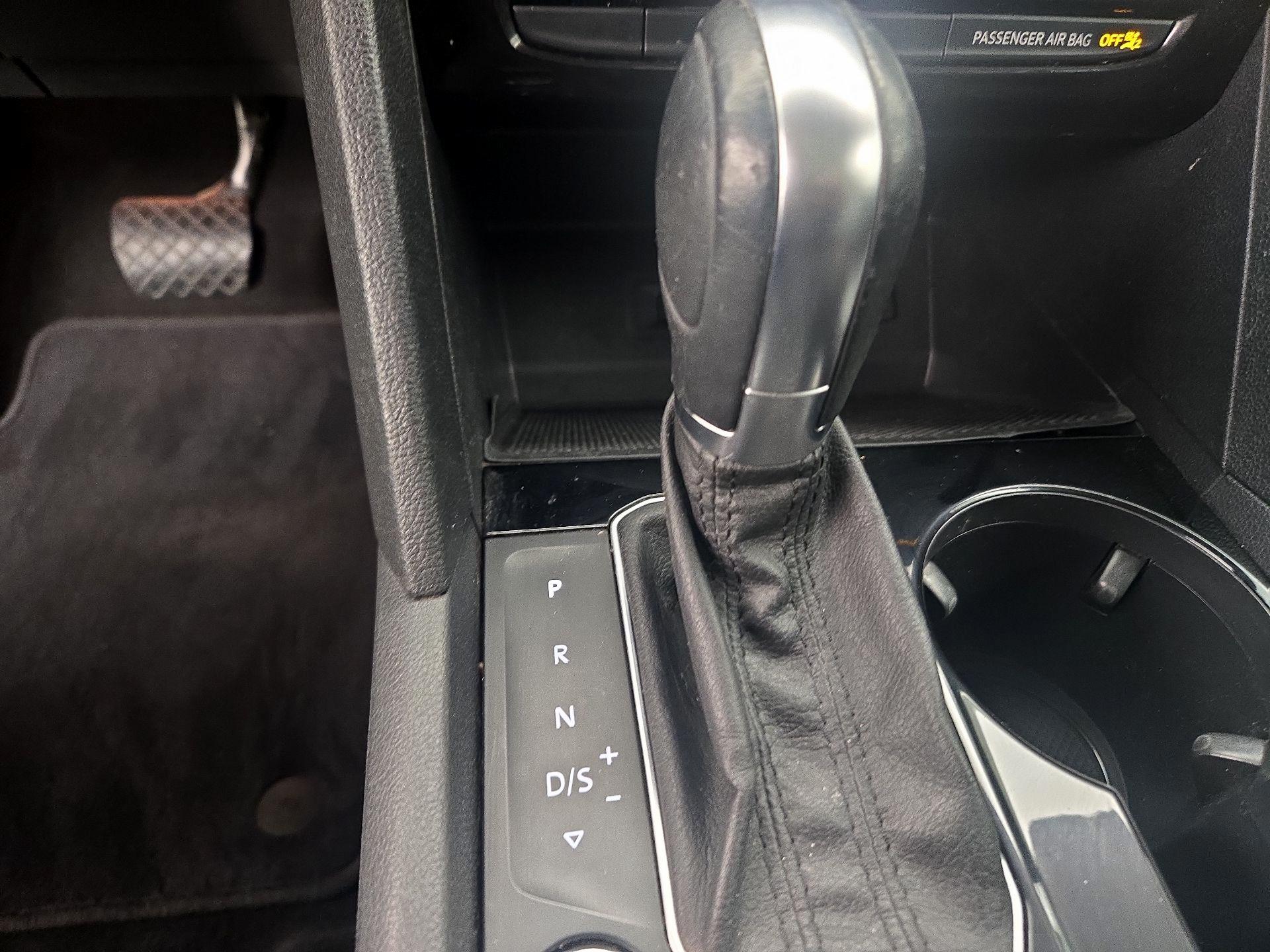 Thumbnail: 2018 Volkswagen Atlas - 17