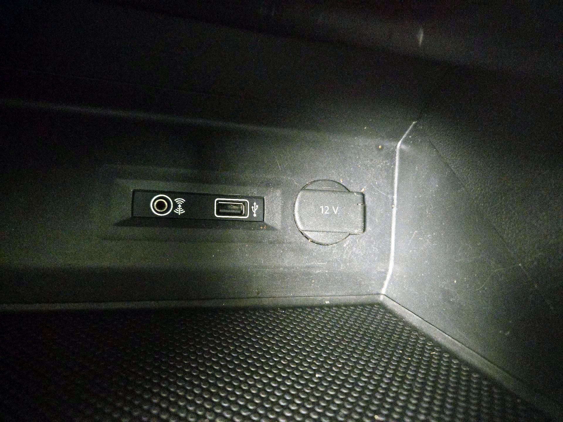 Thumbnail: 2018 Volkswagen Atlas - 18