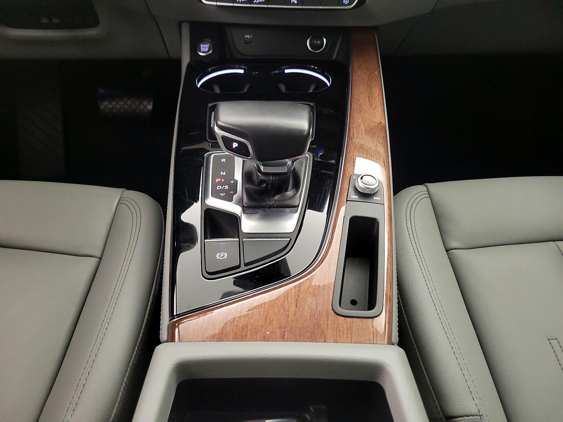 Thumbnail: 2024 Audi A4 - 17