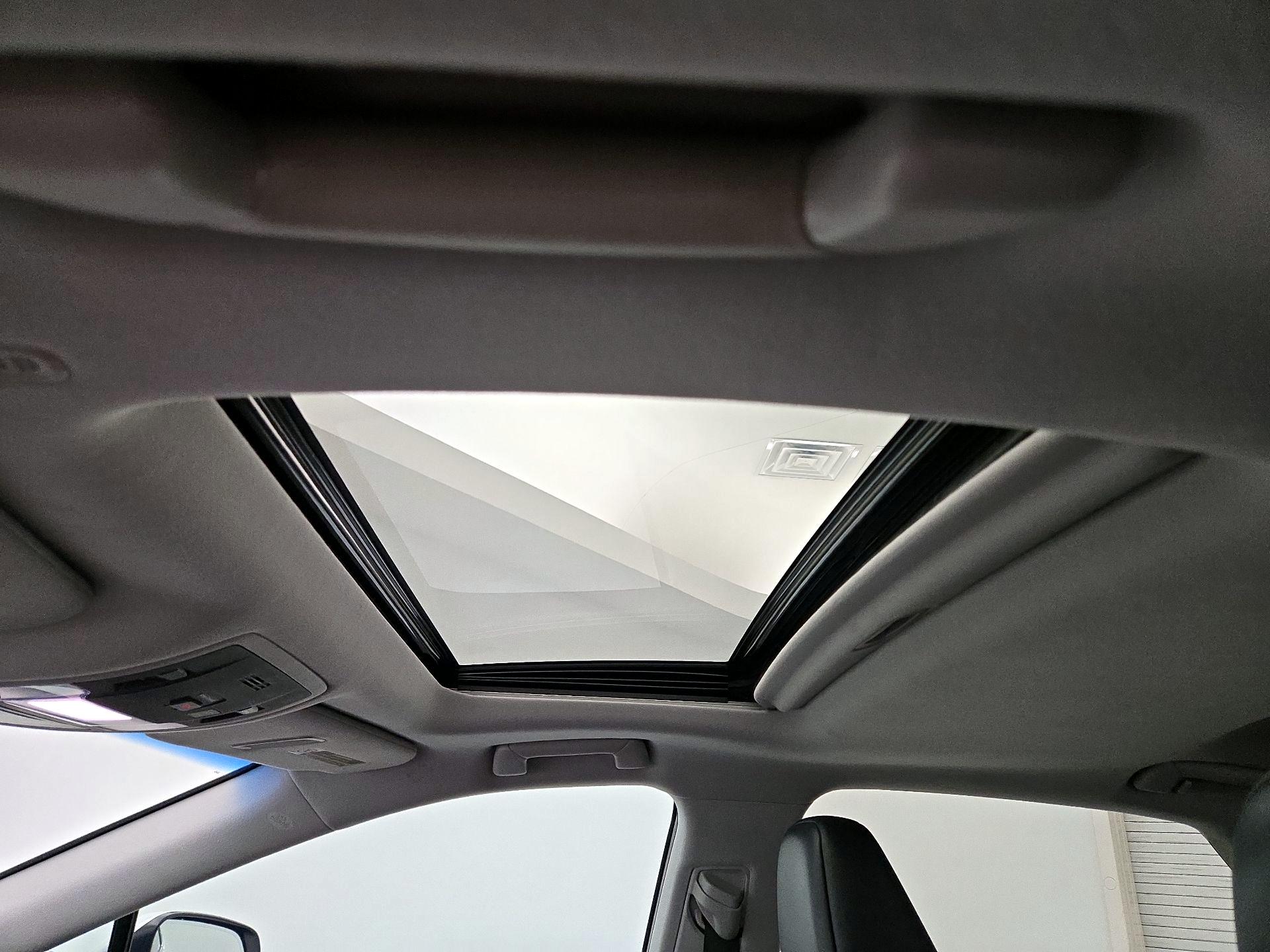 Thumbnail: 2017 Lexus RX - 20