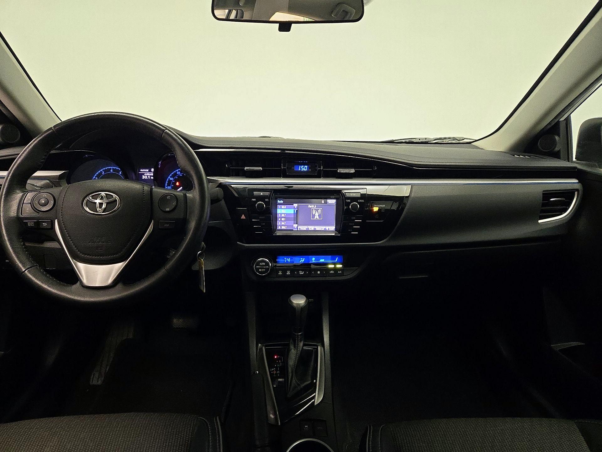 Thumbnail: 2014 Toyota Corolla - 9