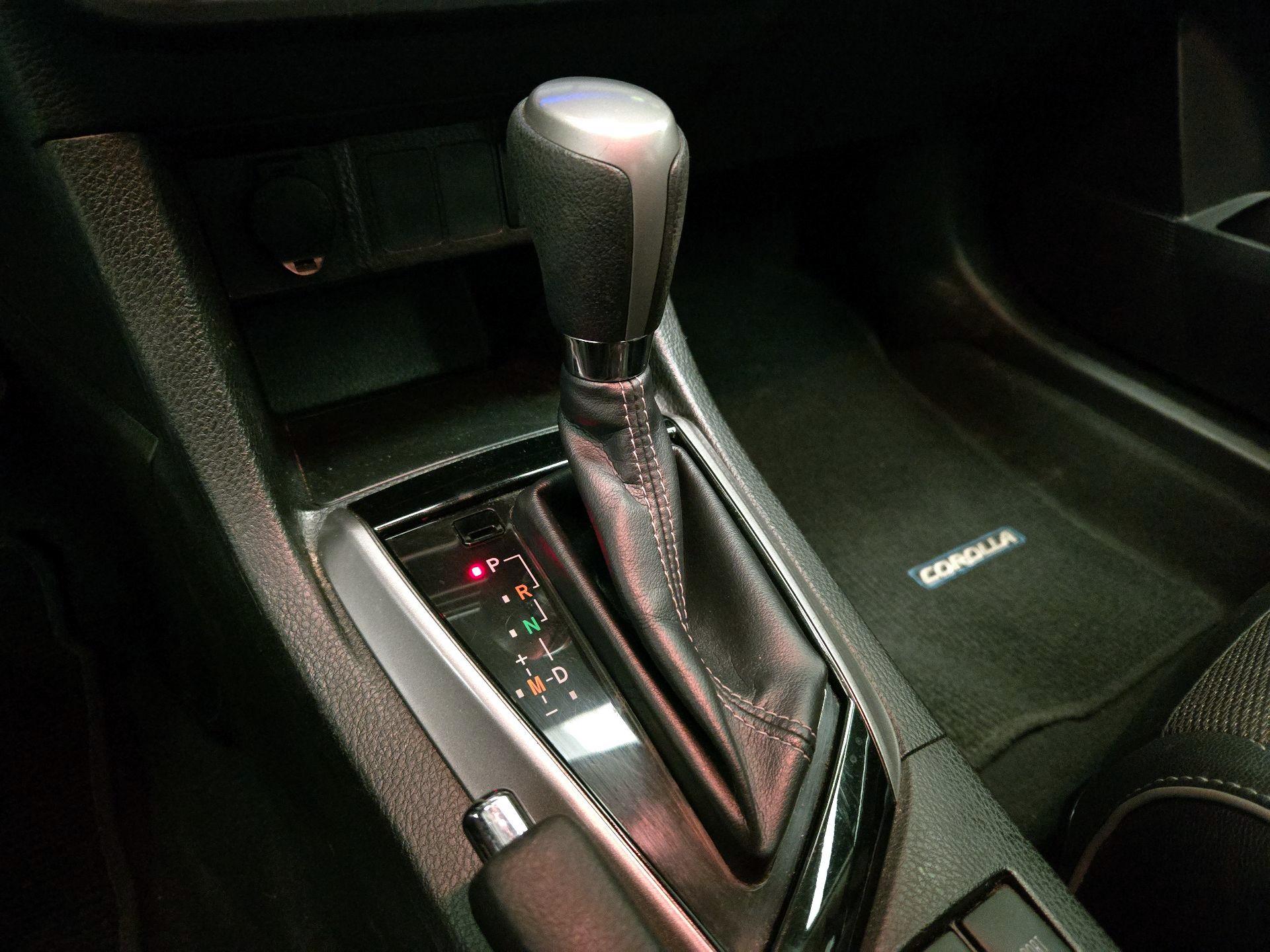 Thumbnail: 2014 Toyota Corolla - 17