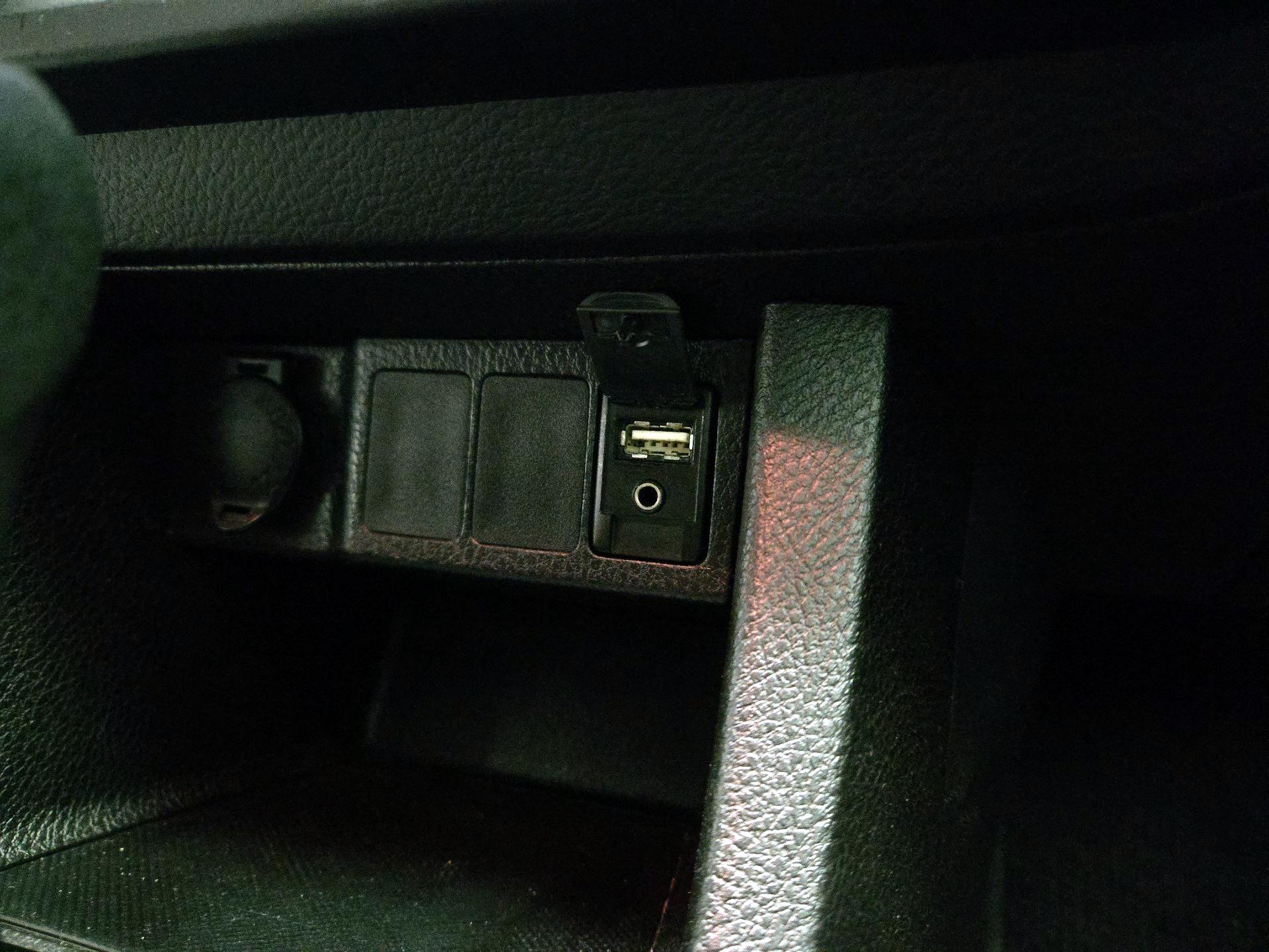 Thumbnail: 2014 Toyota Corolla - 18