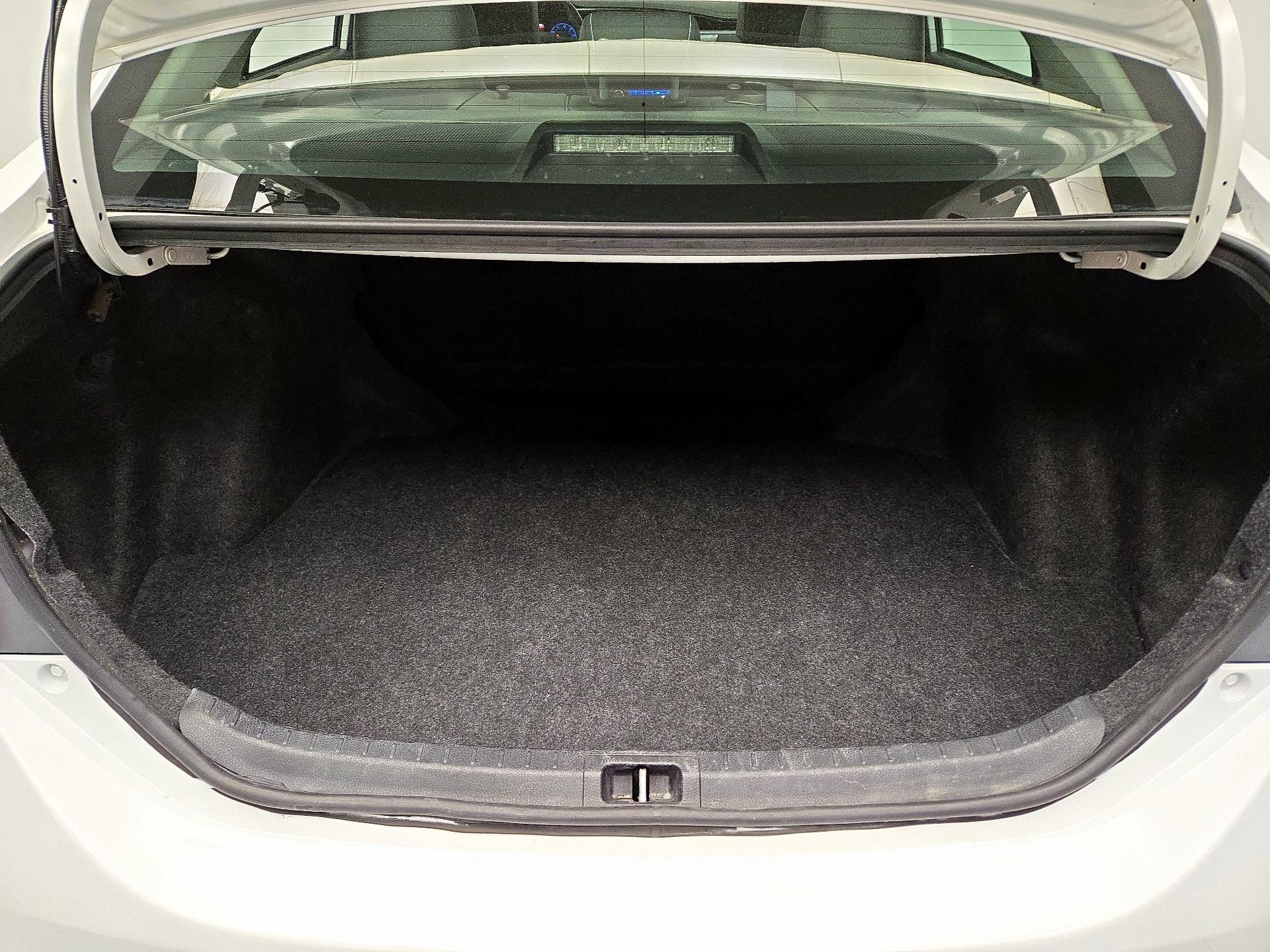 Thumbnail: 2014 Toyota Corolla - 20