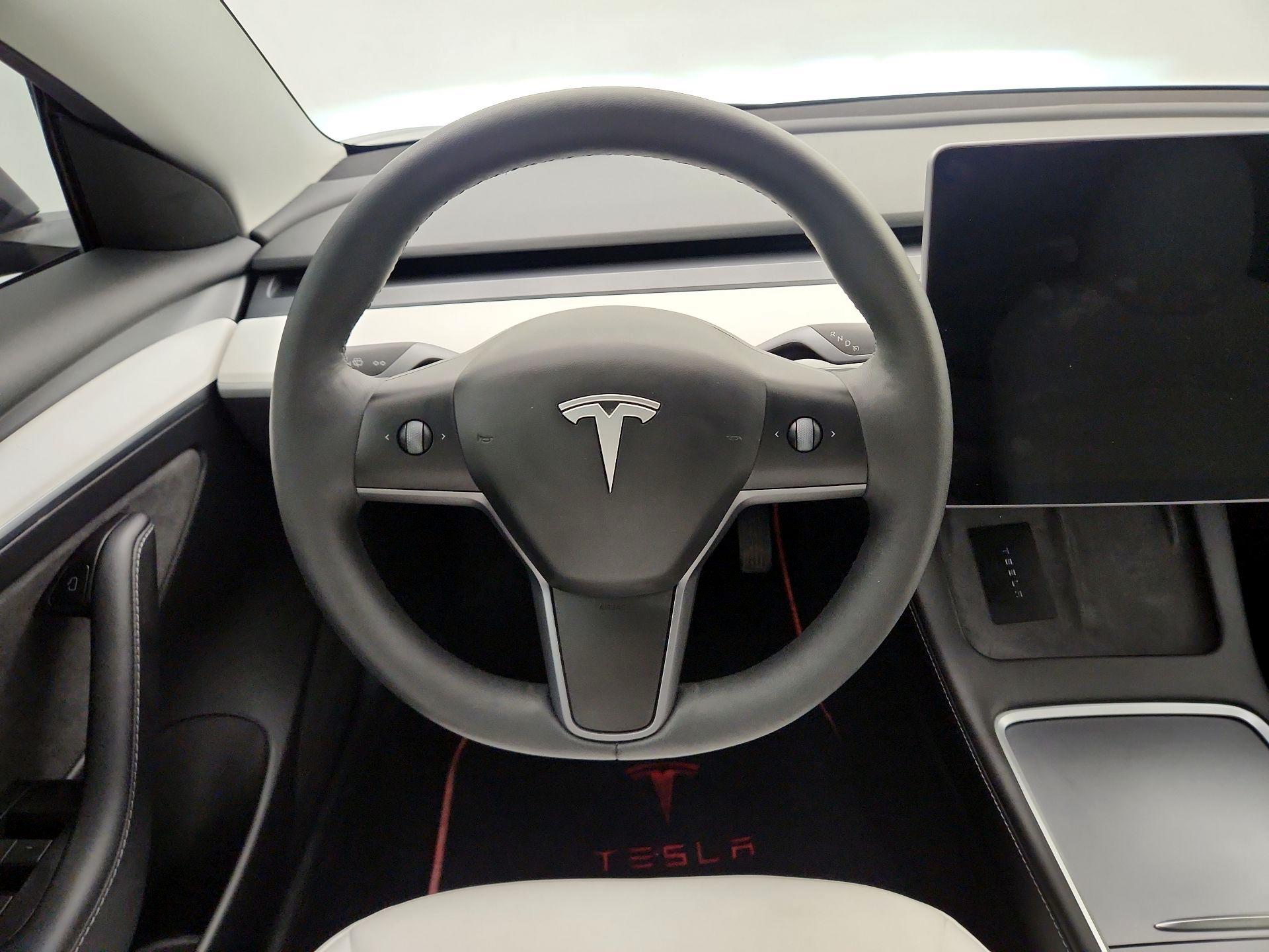 Thumbnail: 2023 Tesla Model 3 - 10