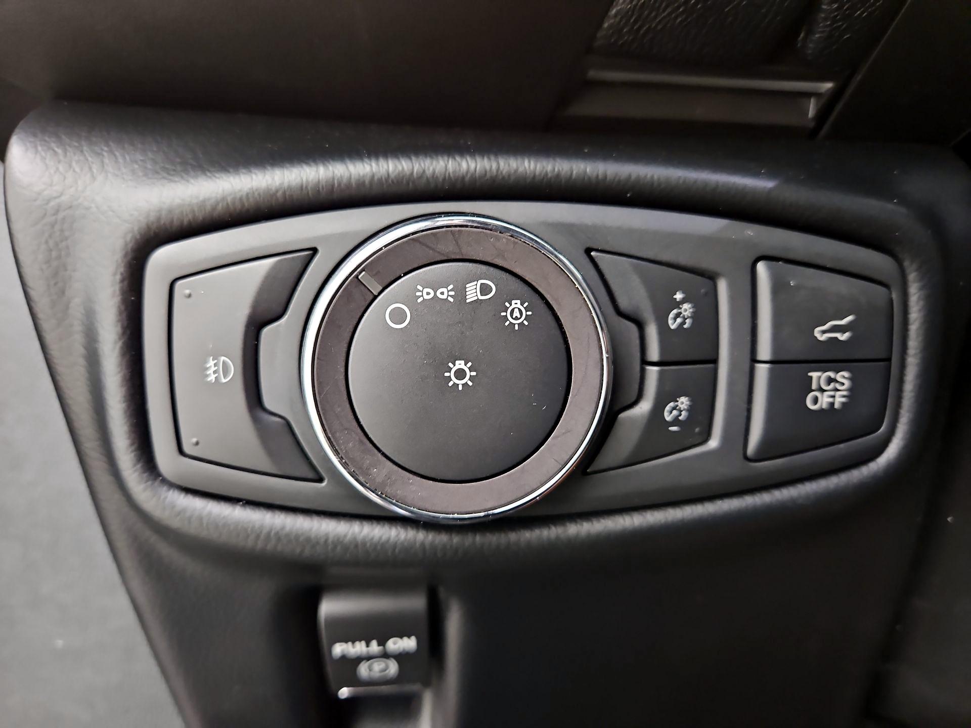 Thumbnail: 2019 Lincoln Nautilus - 13