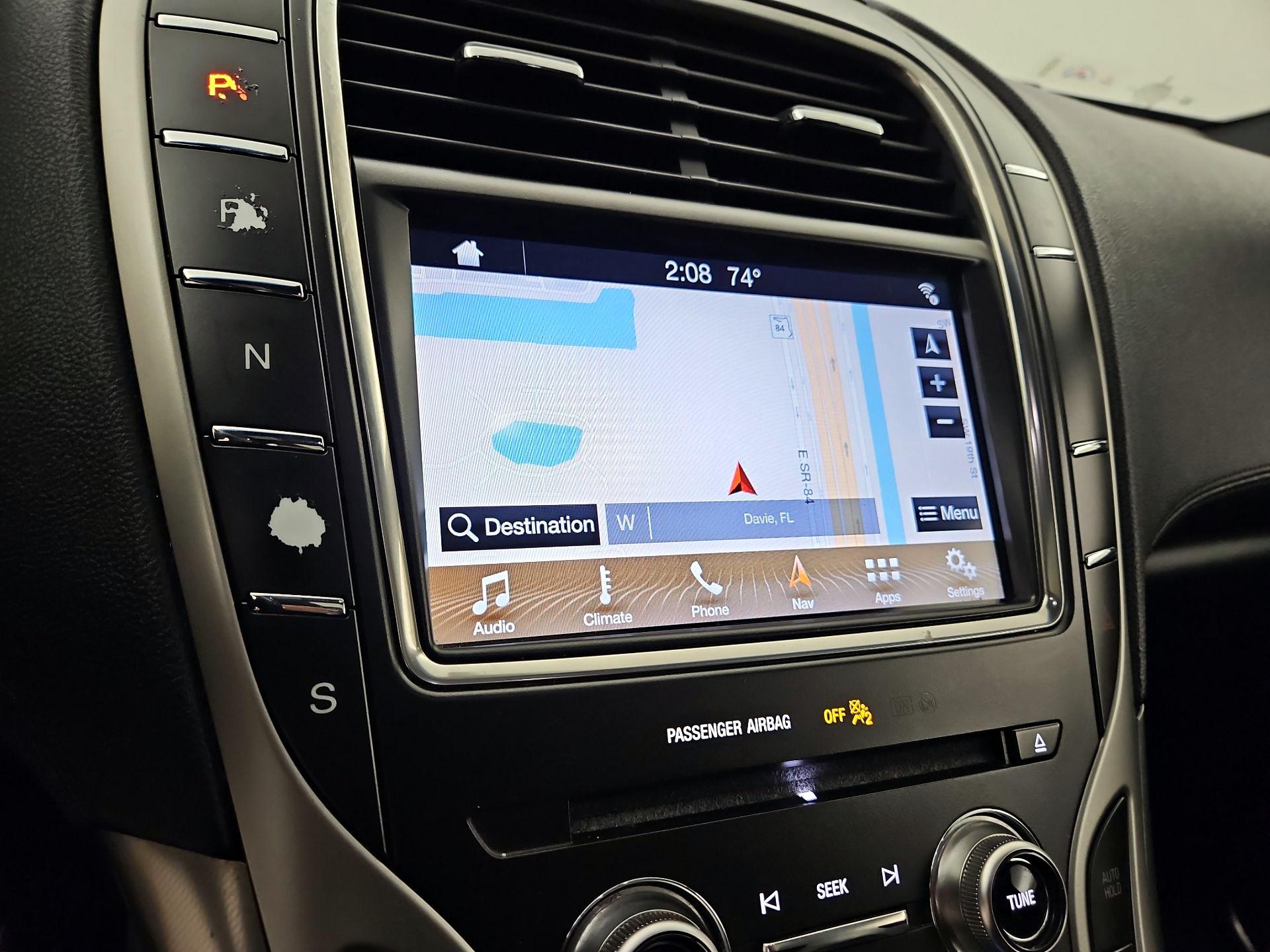 Thumbnail: 2019 Lincoln Nautilus - 14