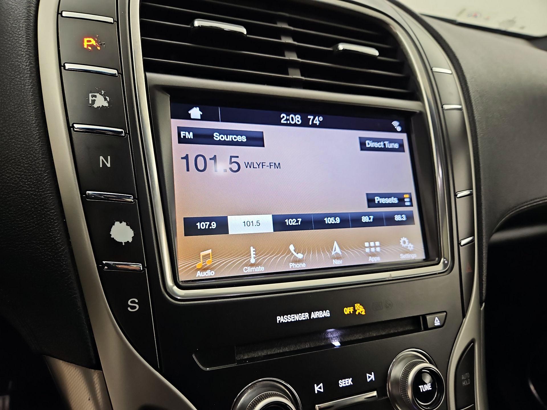 Thumbnail: 2019 Lincoln Nautilus - 16