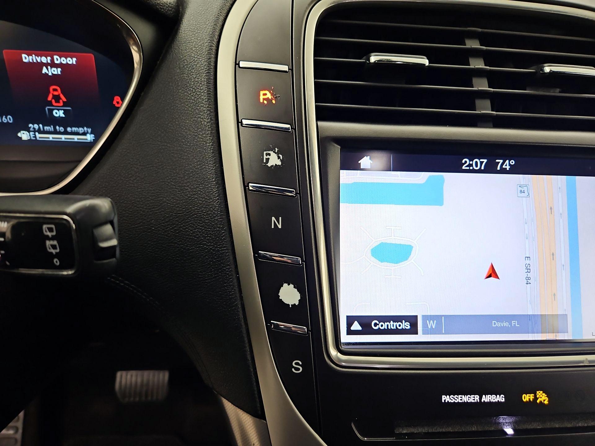 Thumbnail: 2019 Lincoln Nautilus - 18