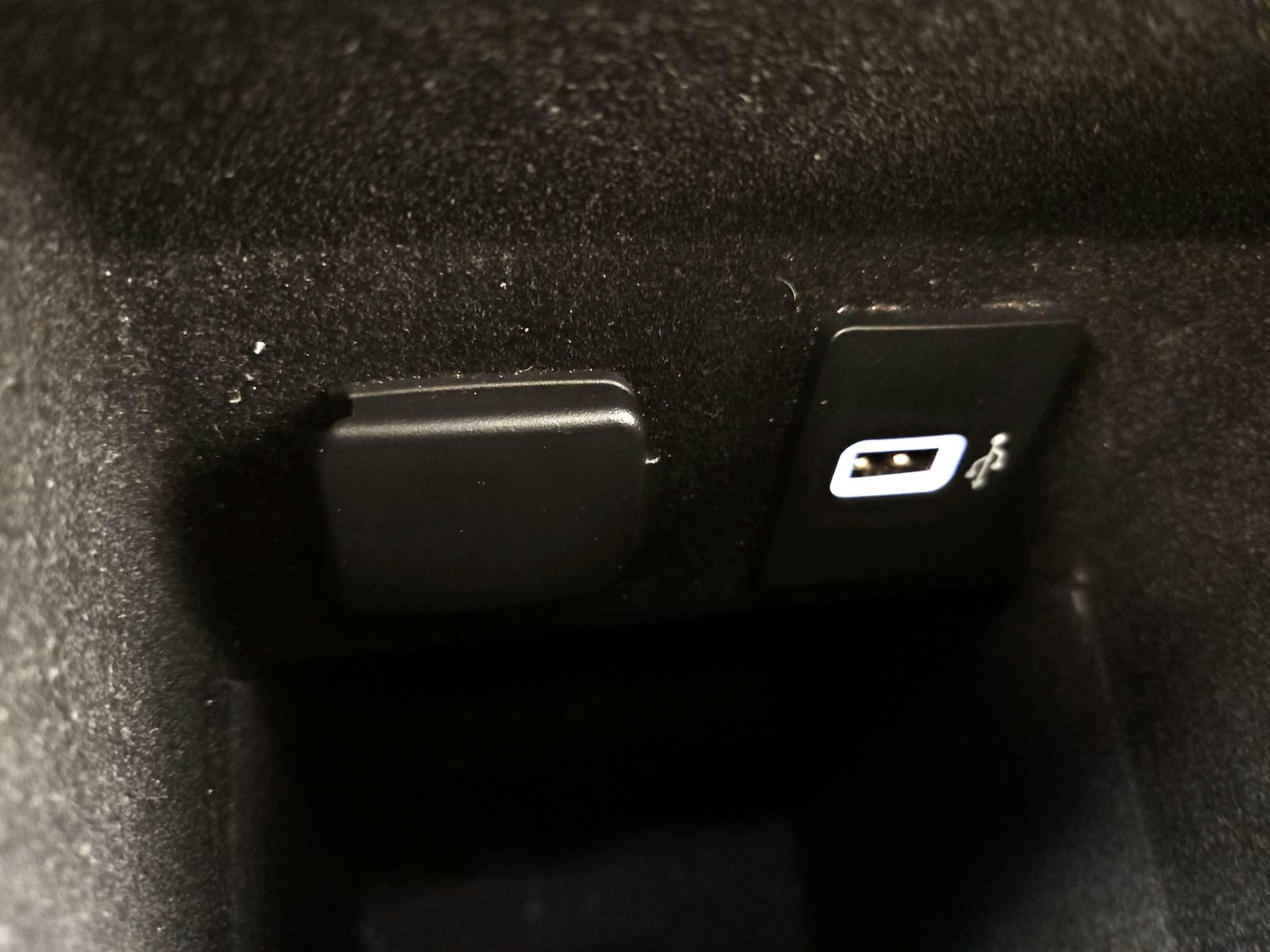 Thumbnail: 2019 Lincoln Nautilus - 19