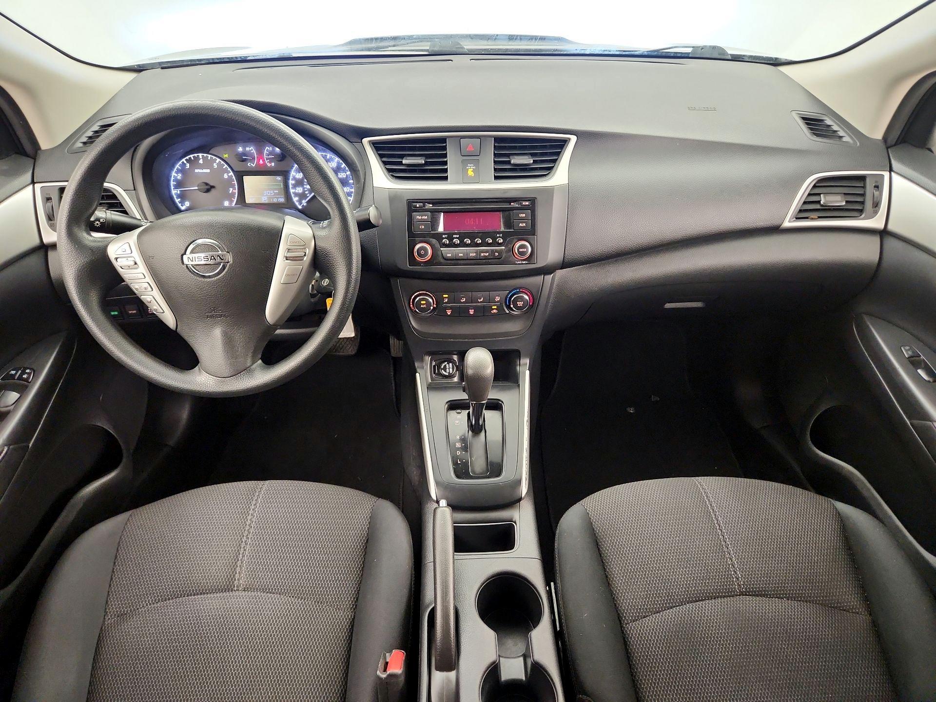 Thumbnail: 2017 Nissan Sentra - 9