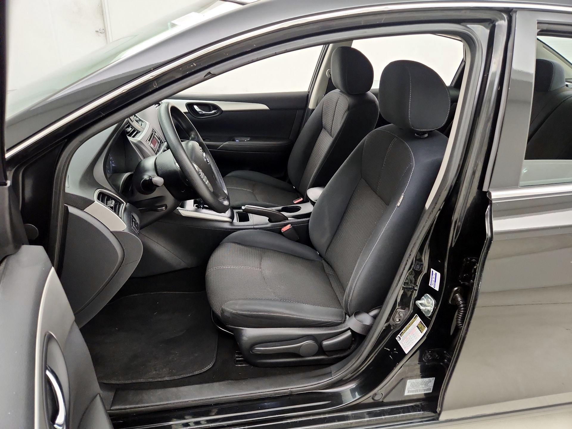 Thumbnail: 2017 Nissan Sentra - 11