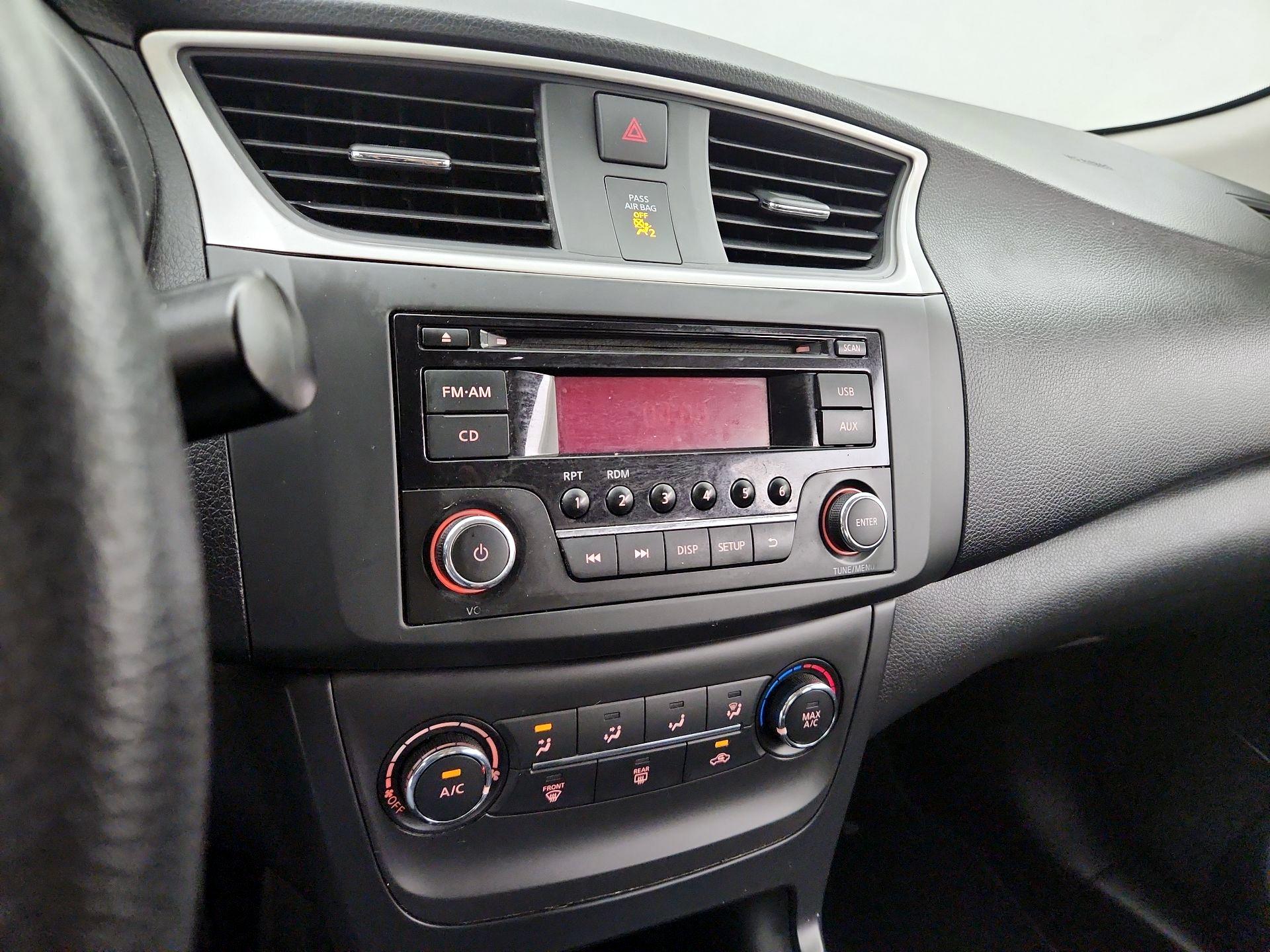 Thumbnail: 2017 Nissan Sentra - 13