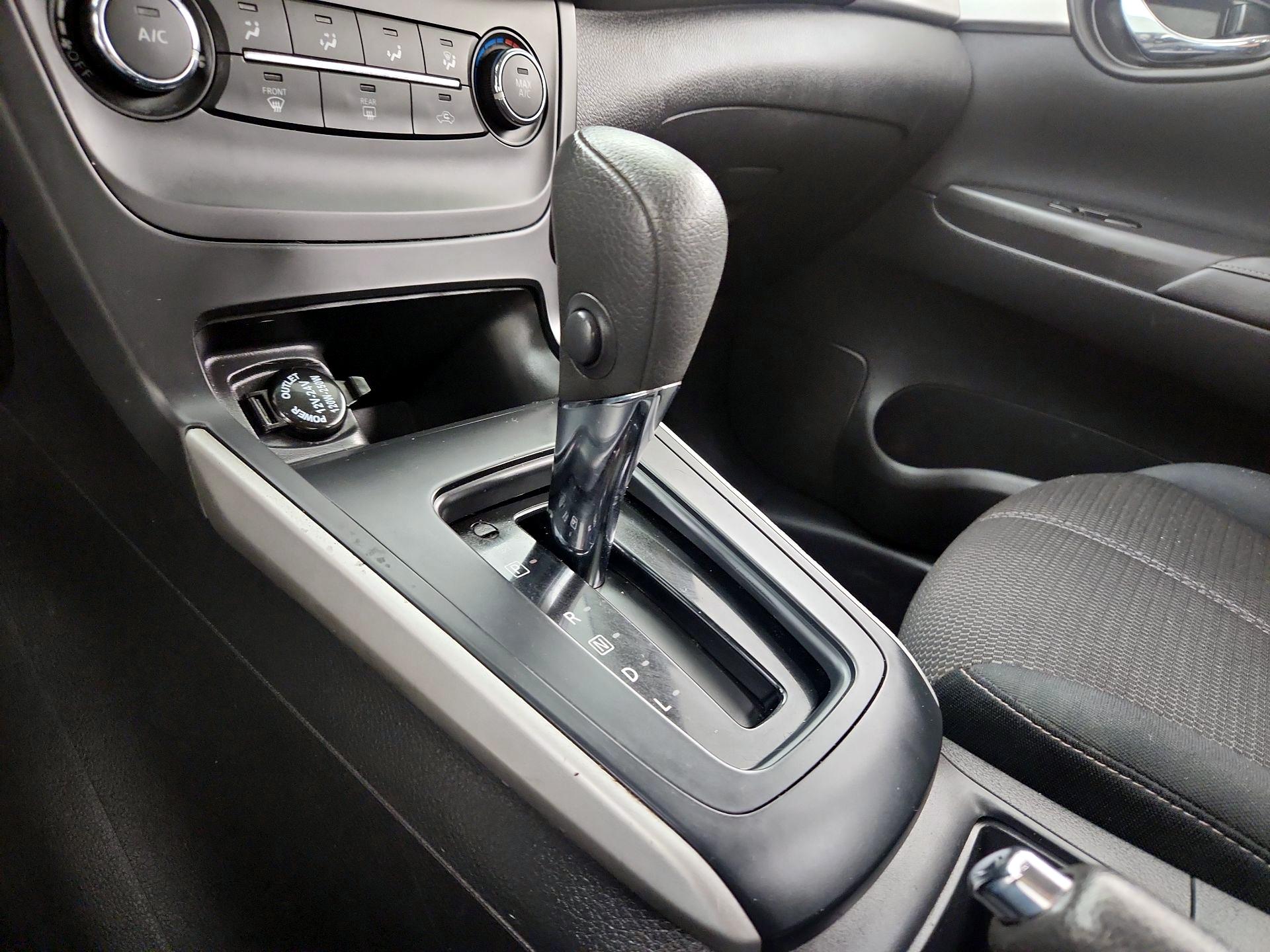 Thumbnail: 2017 Nissan Sentra - 15