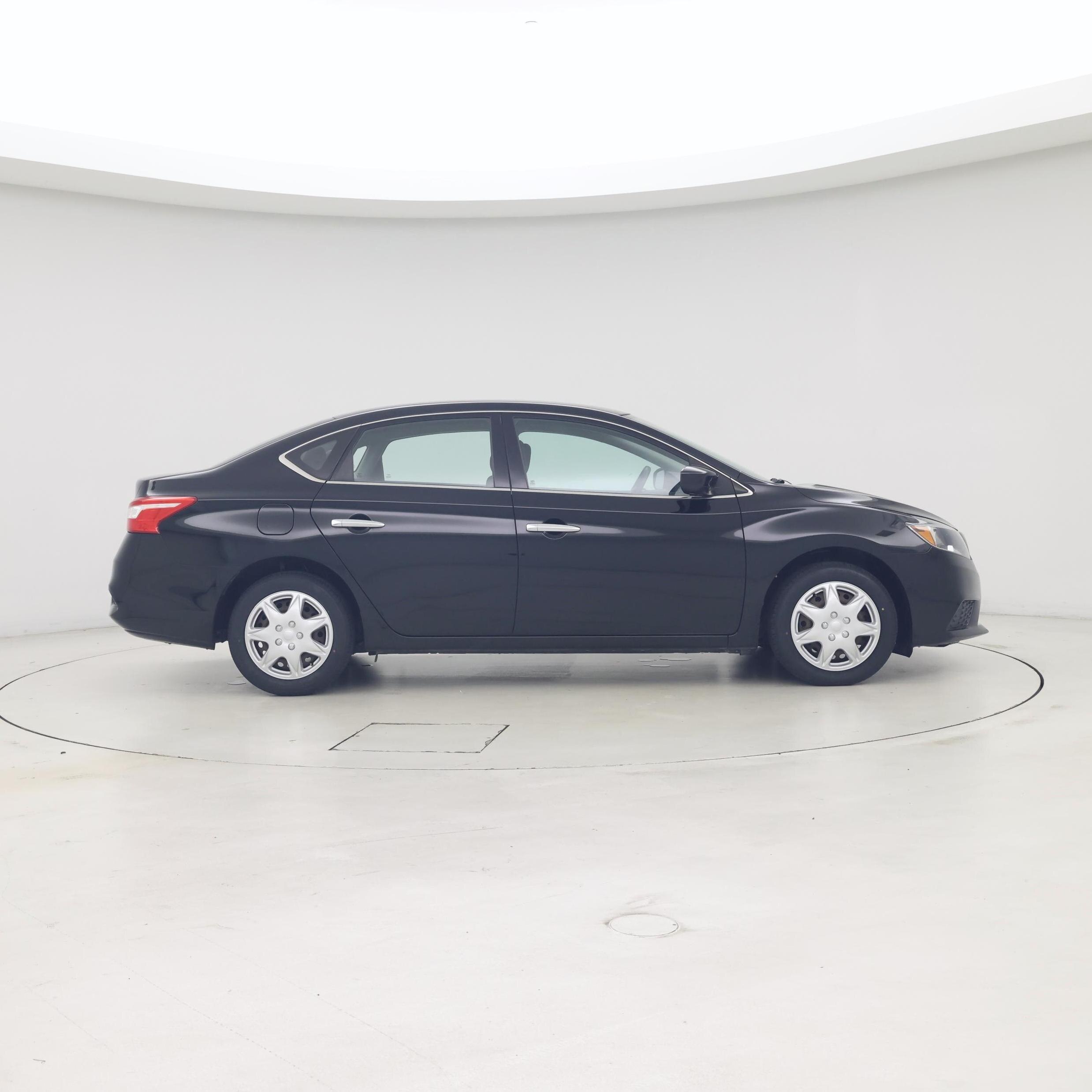 Thumbnail: 2017 Nissan Sentra - 7