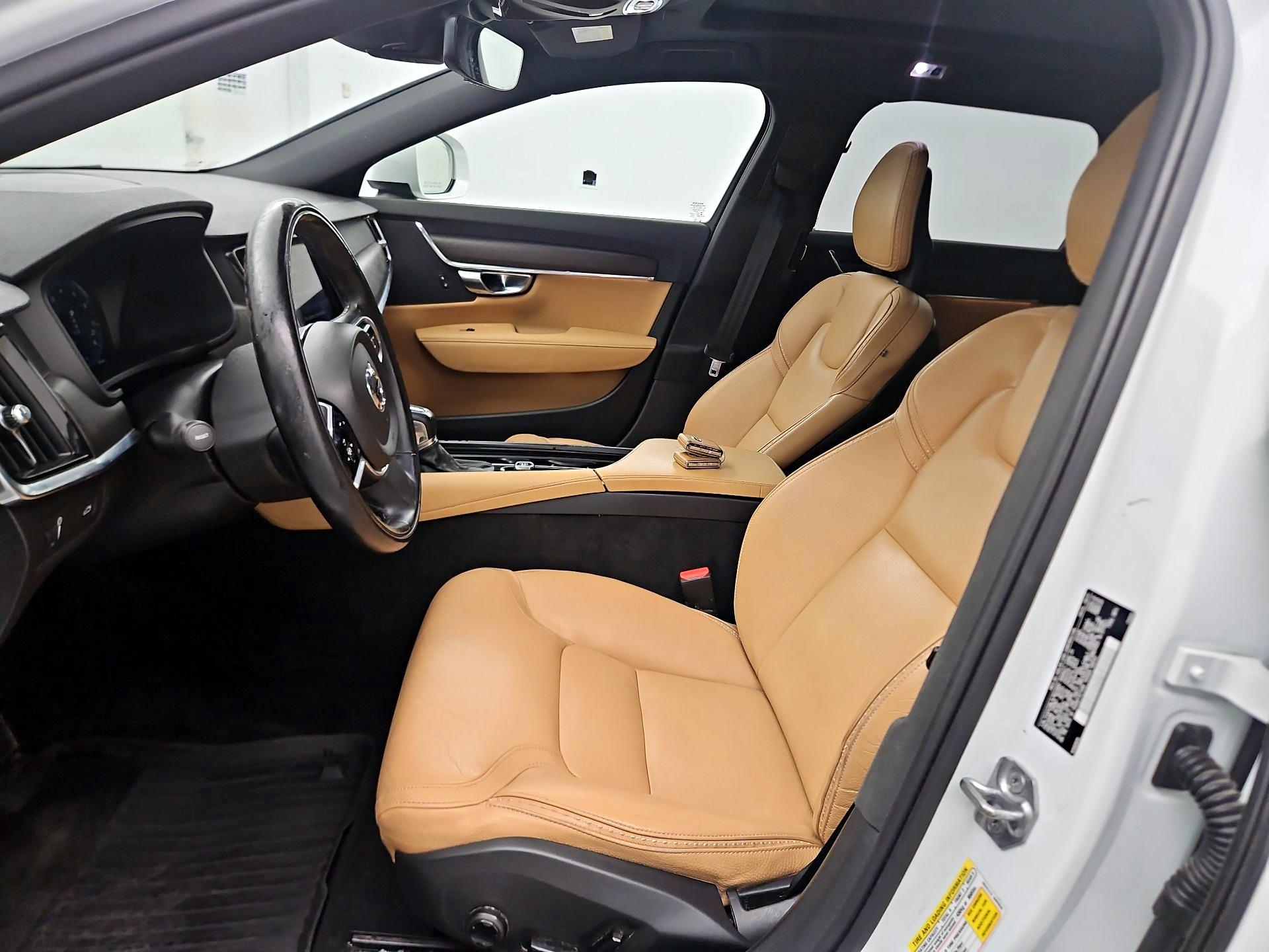 Thumbnail: 2018 Volvo V90 - 11