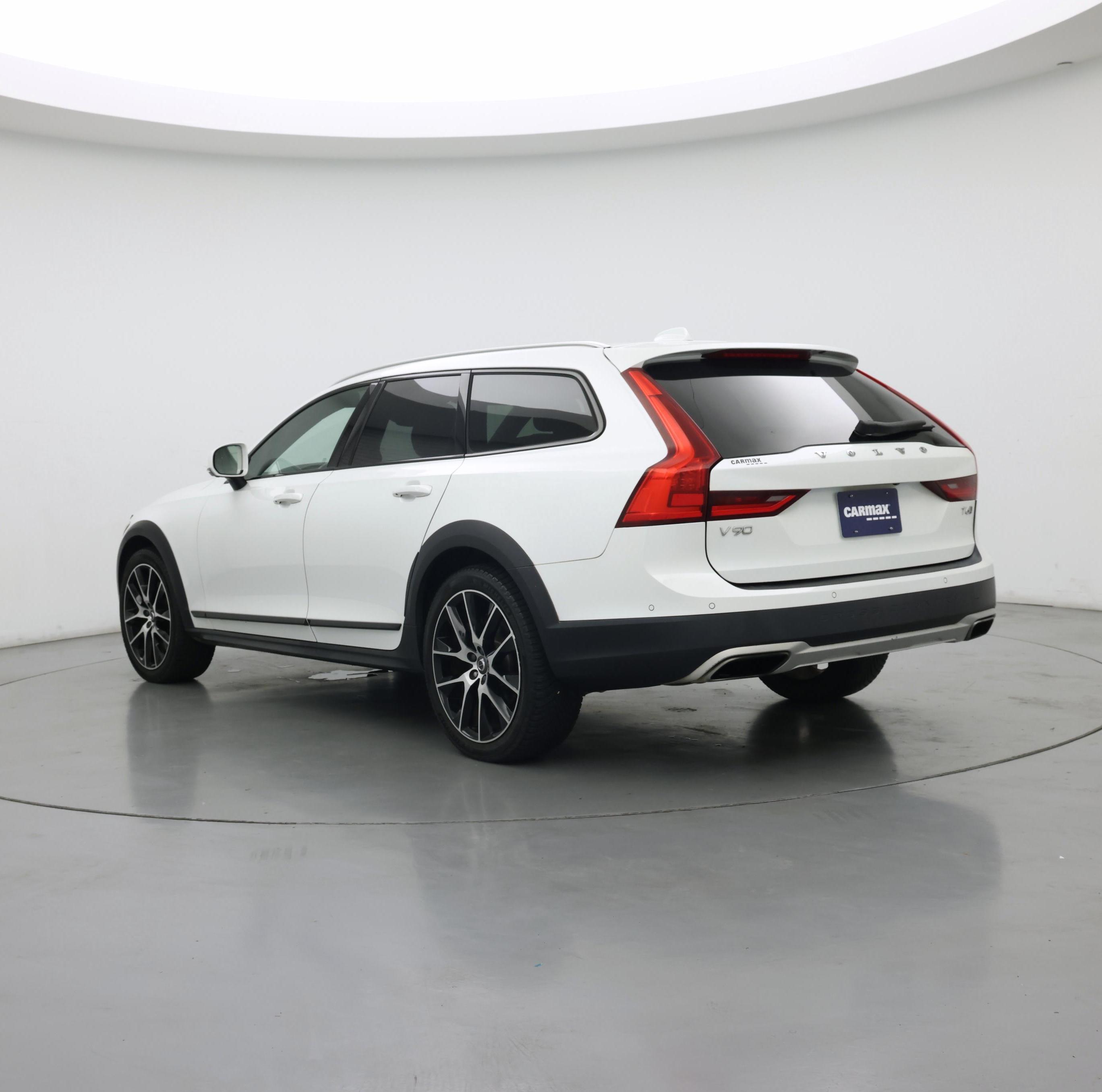 Thumbnail: 2018 Volvo V90 - 2