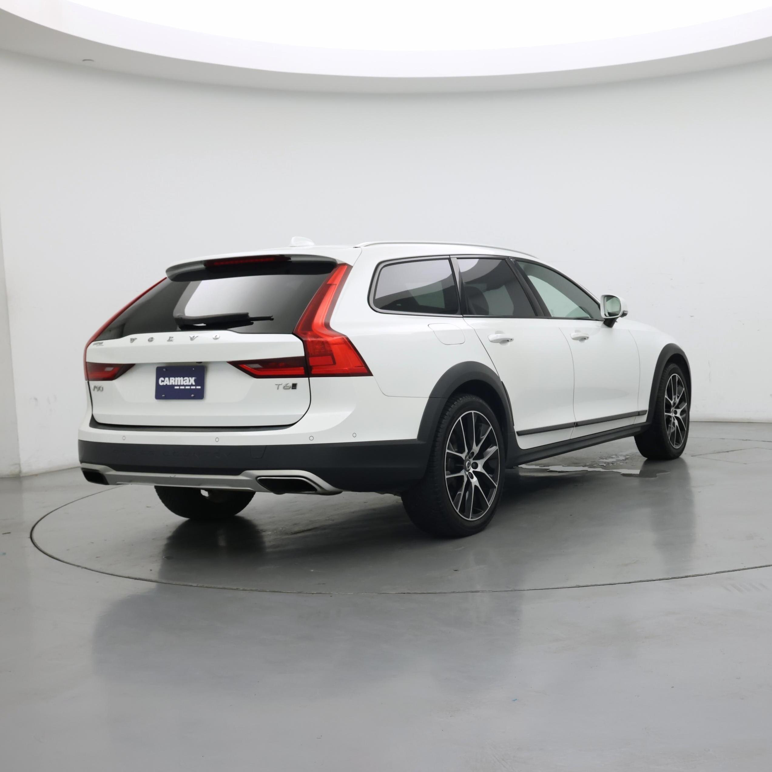 Thumbnail: 2018 Volvo V90 - 8