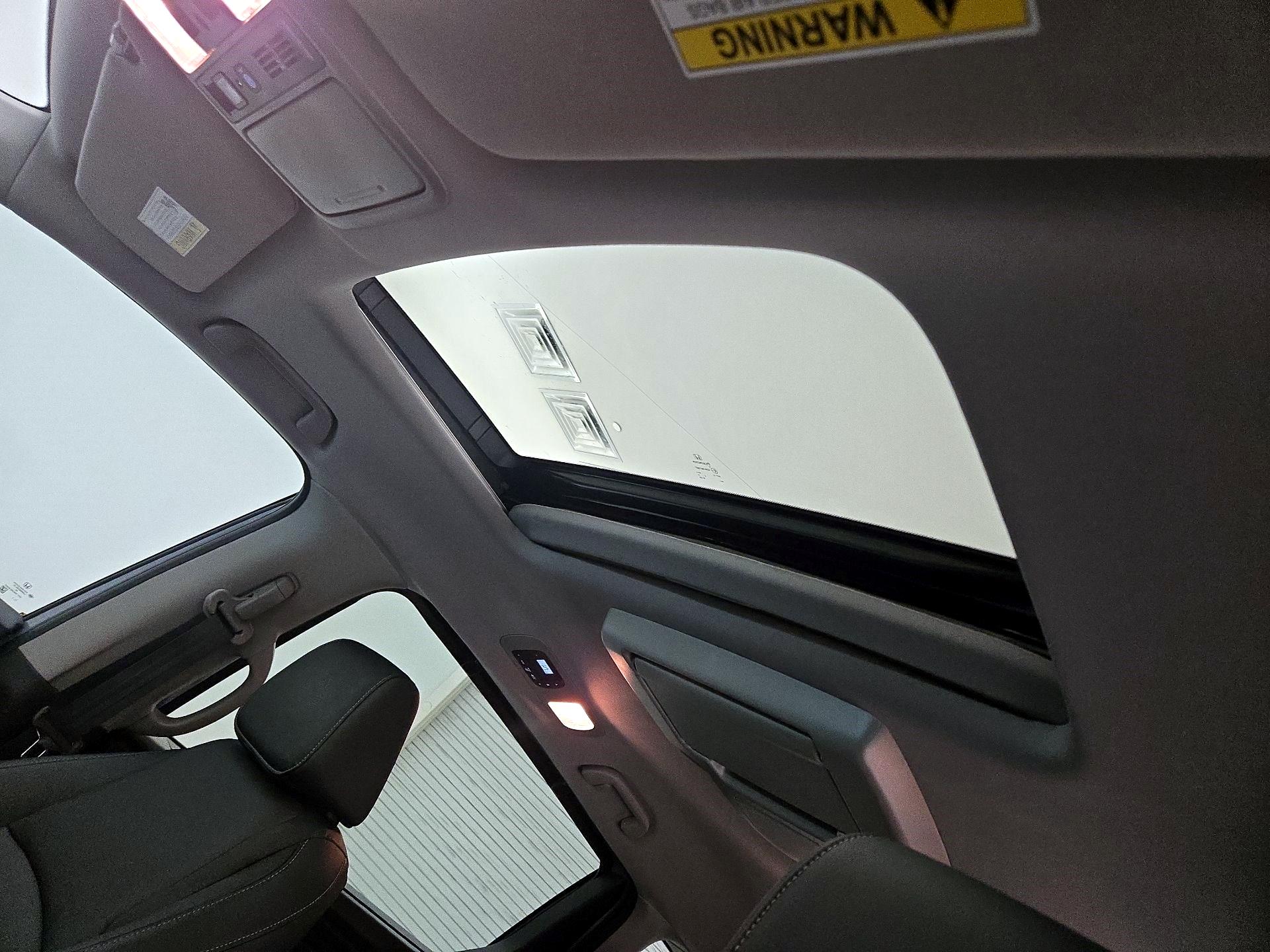 Thumbnail: 2023 Honda Odyssey - 20