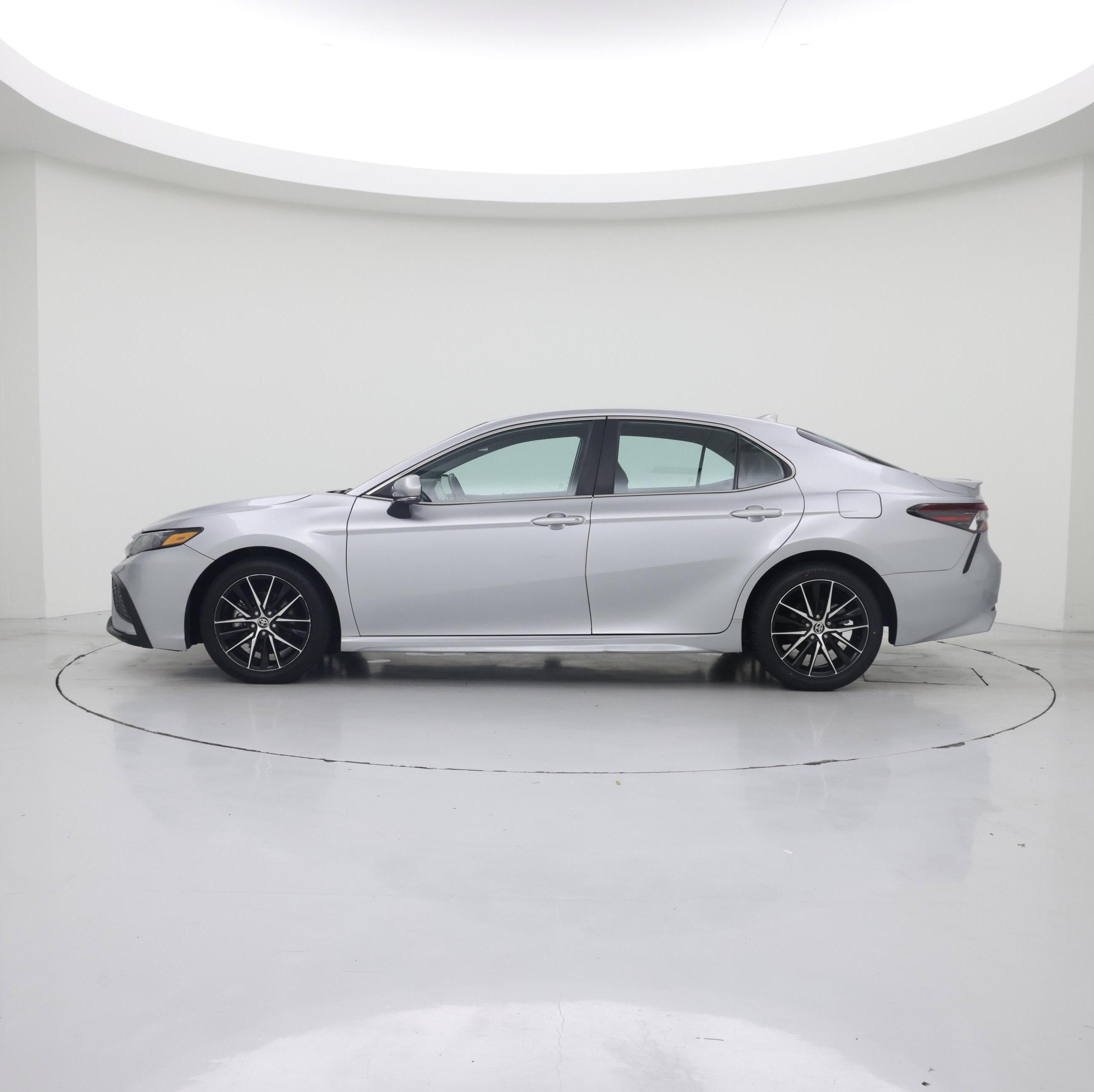 Thumbnail: 2024 Toyota Camry - 3