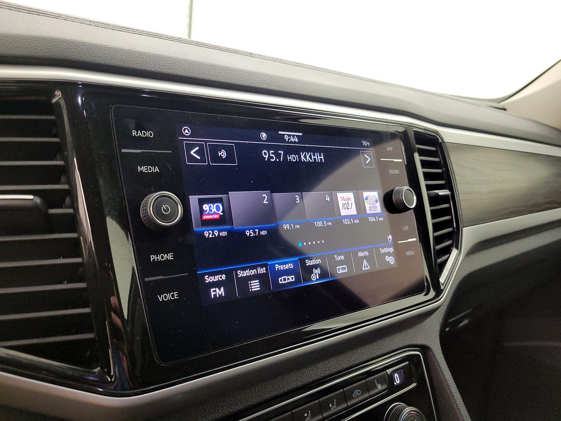 Thumbnail: 2022 Volkswagen Atlas - 15