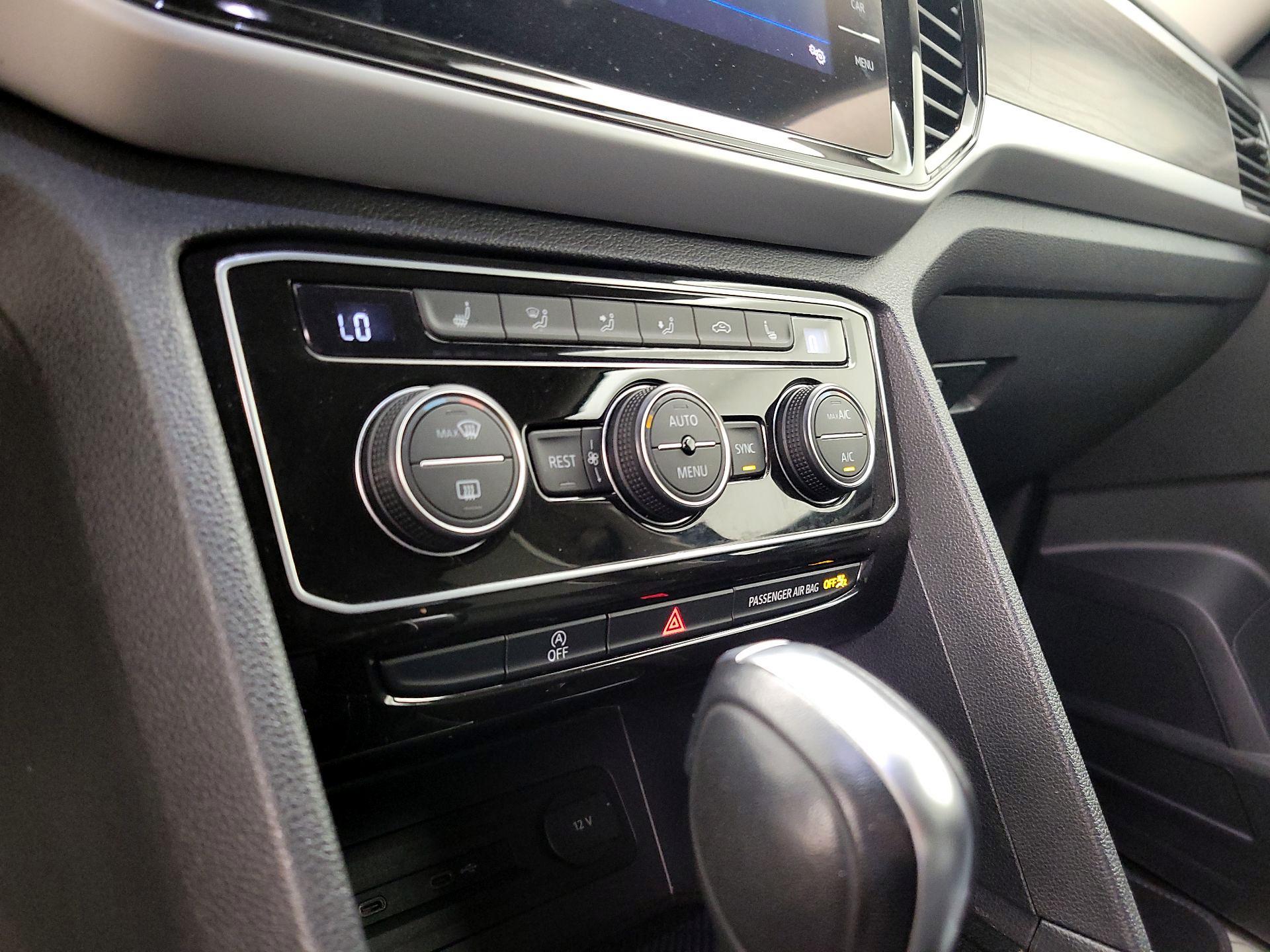 Thumbnail: 2022 Volkswagen Atlas - 16