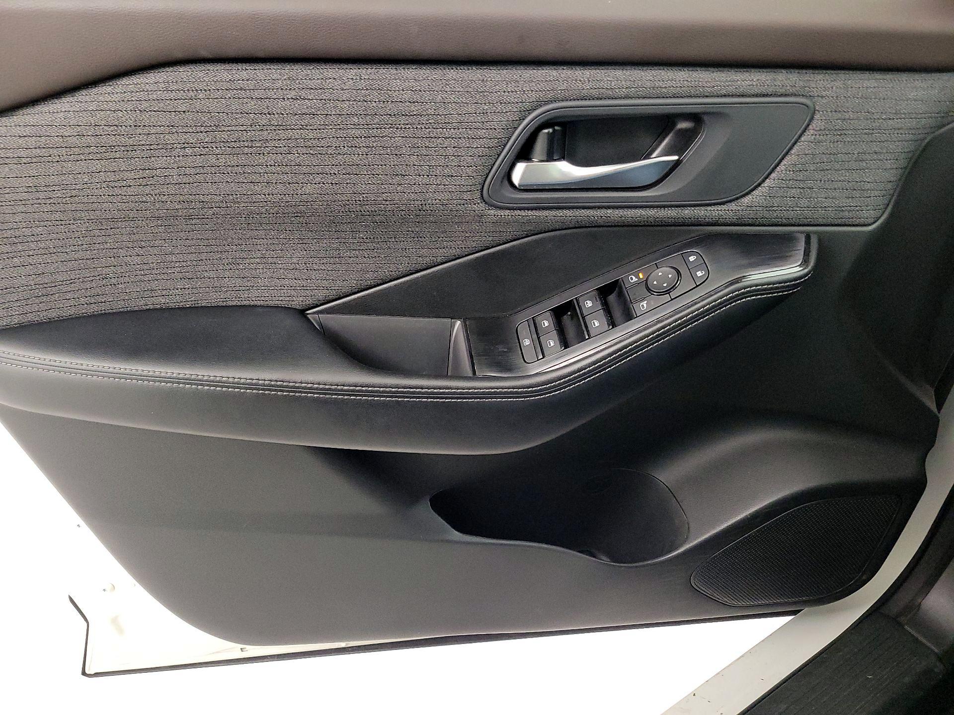 Thumbnail: 2023 Nissan Rogue - 12