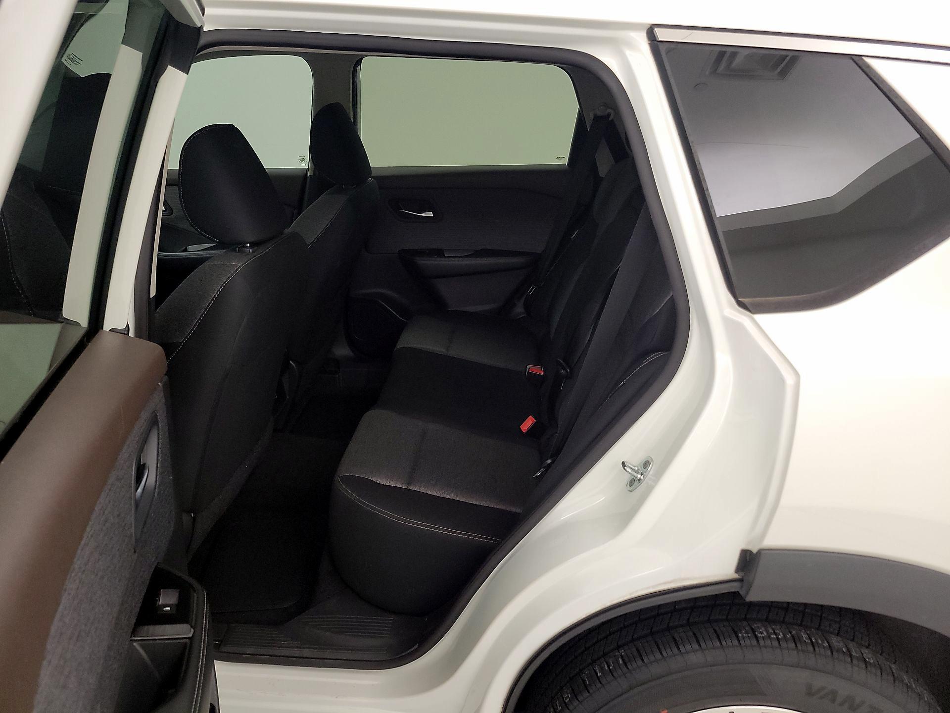 Thumbnail: 2023 Nissan Rogue - 19