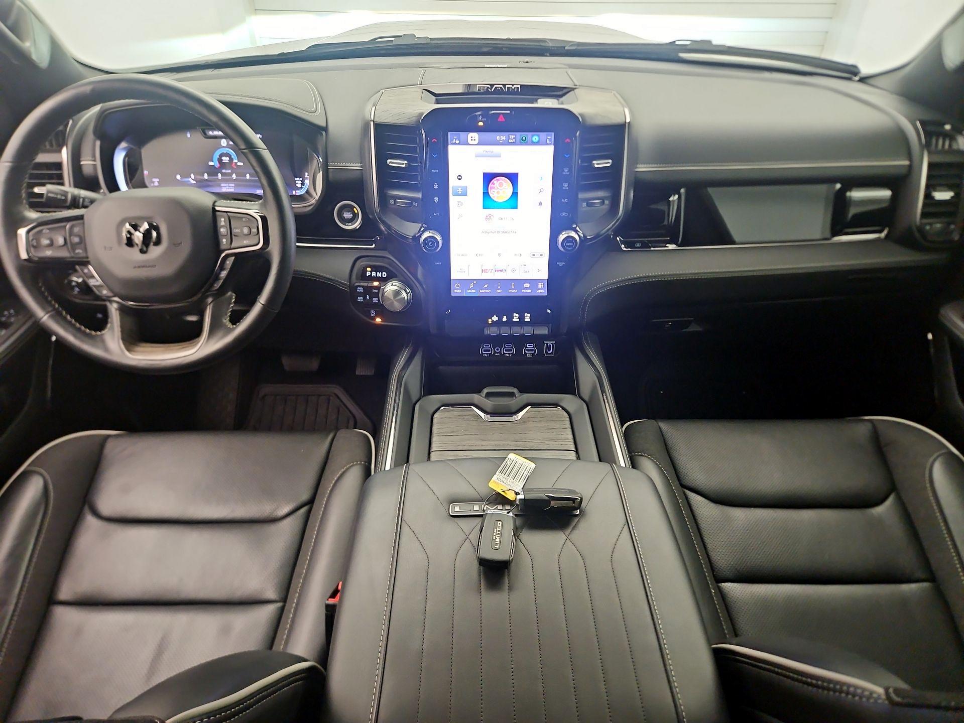 Thumbnail: 2025 RAM 1500 - 9