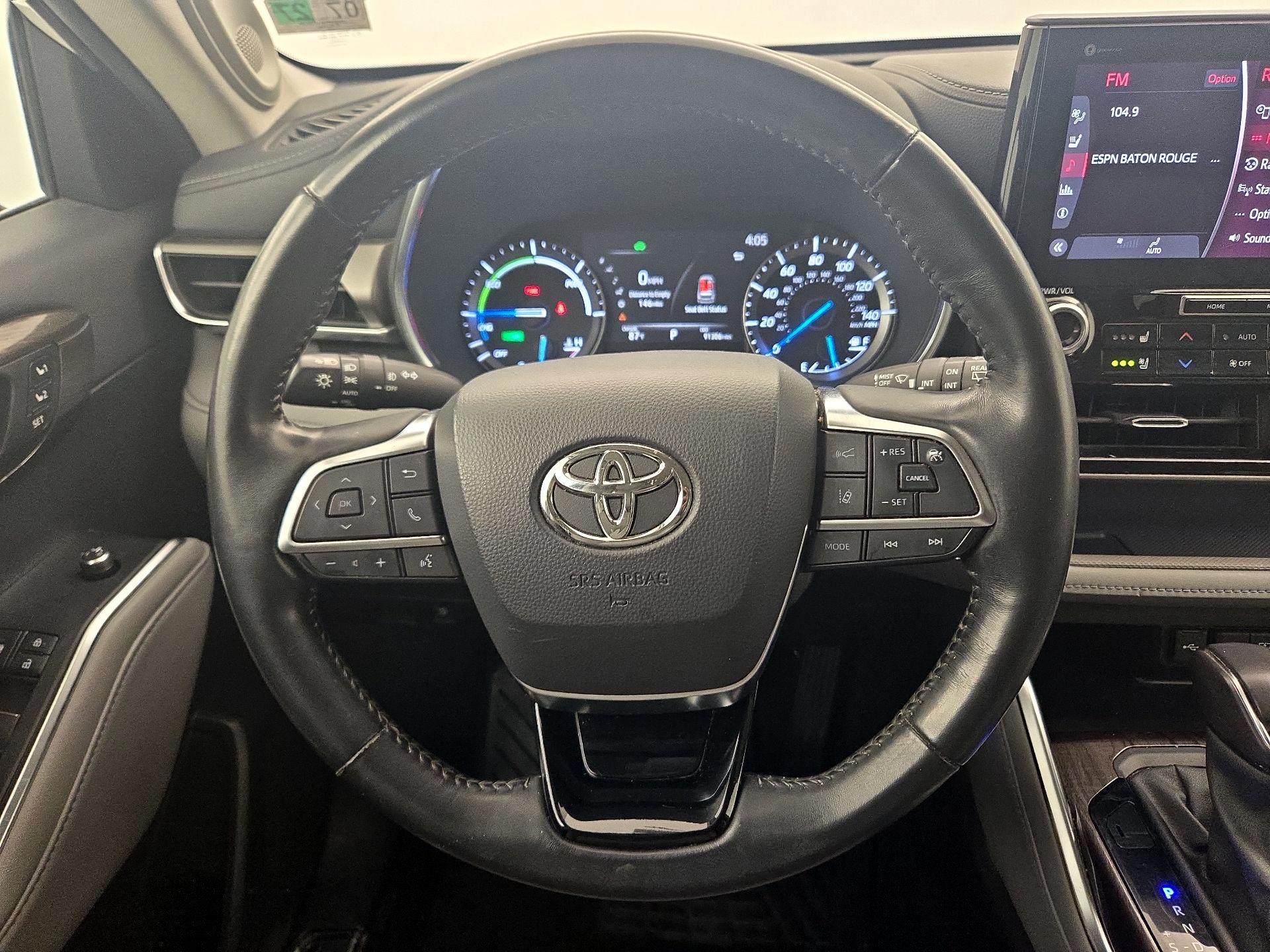 Thumbnail: 2021 Toyota Highlander - 10