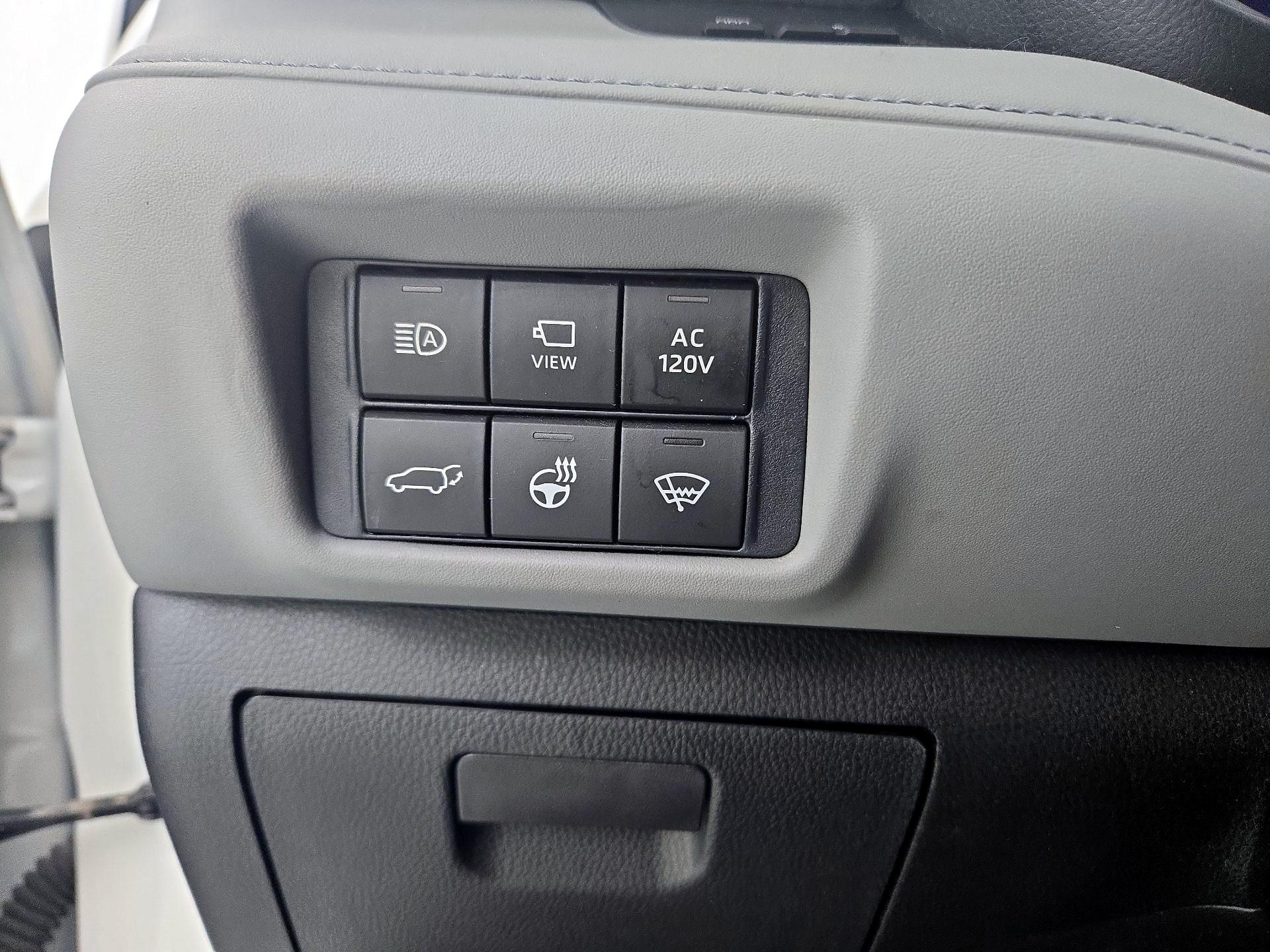 Thumbnail: 2021 Toyota Highlander - 13