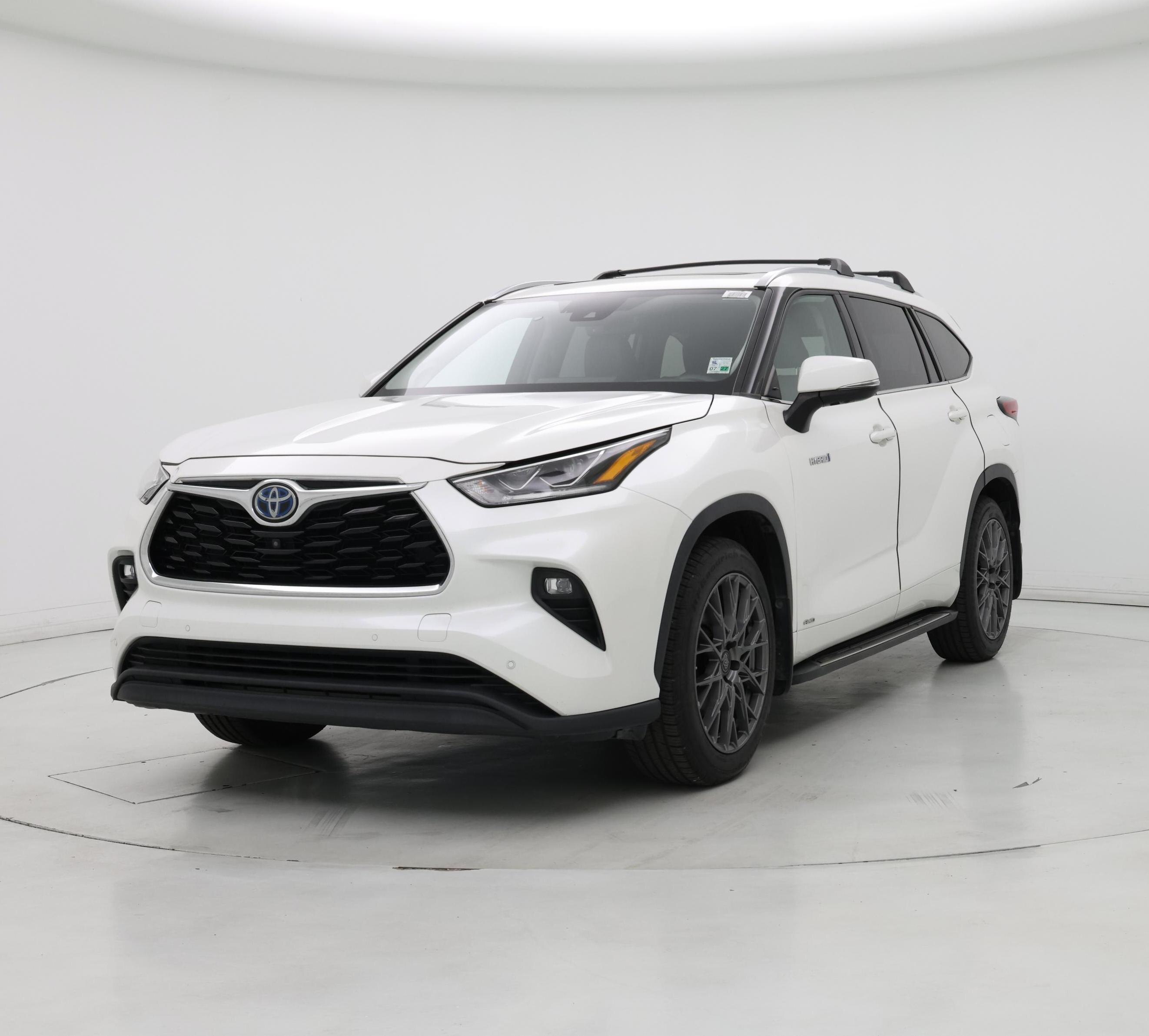 Thumbnail: 2021 Toyota Highlander - 4