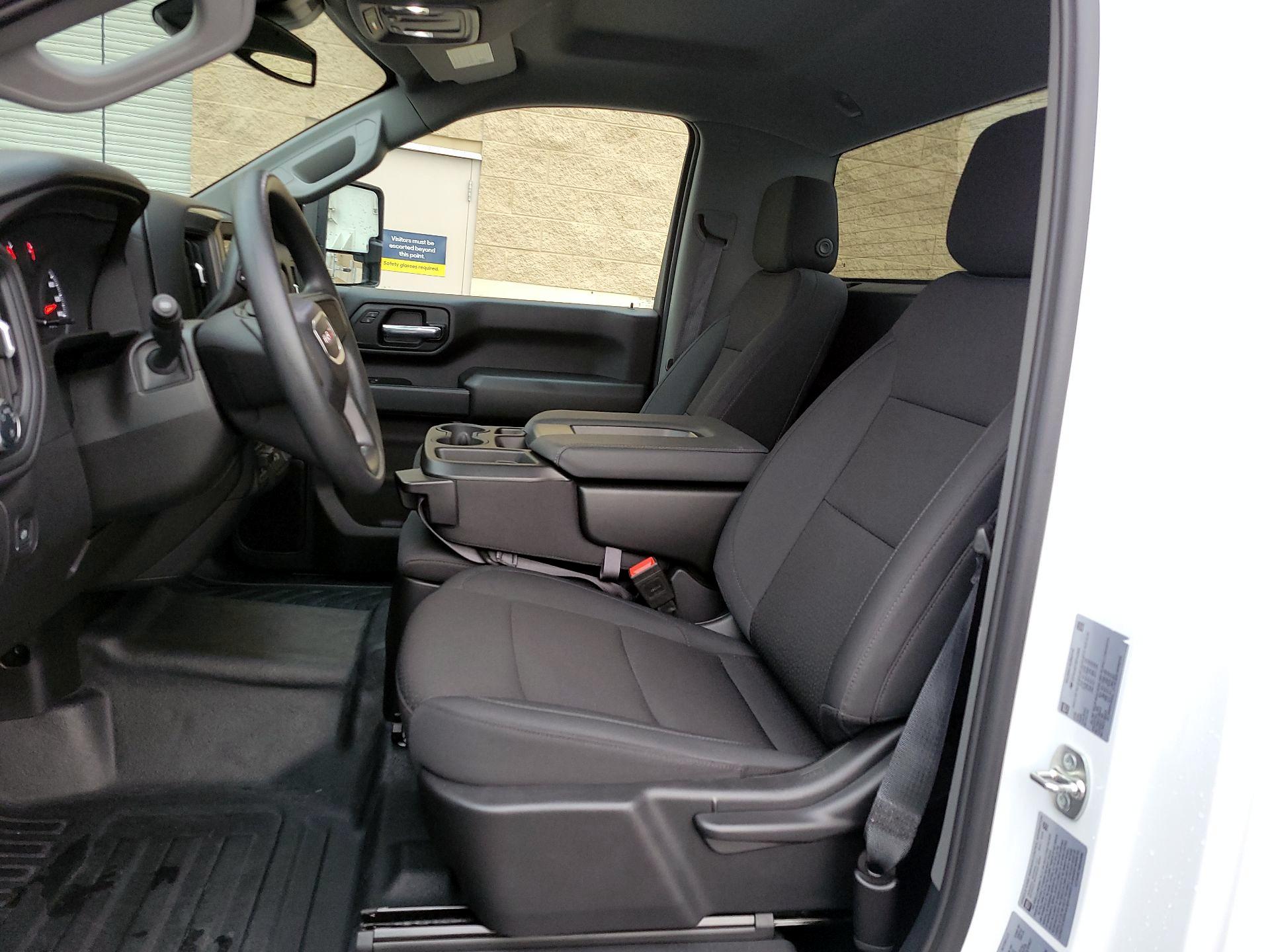 Thumbnail: 2025 GMC Sierra 3500 - 9