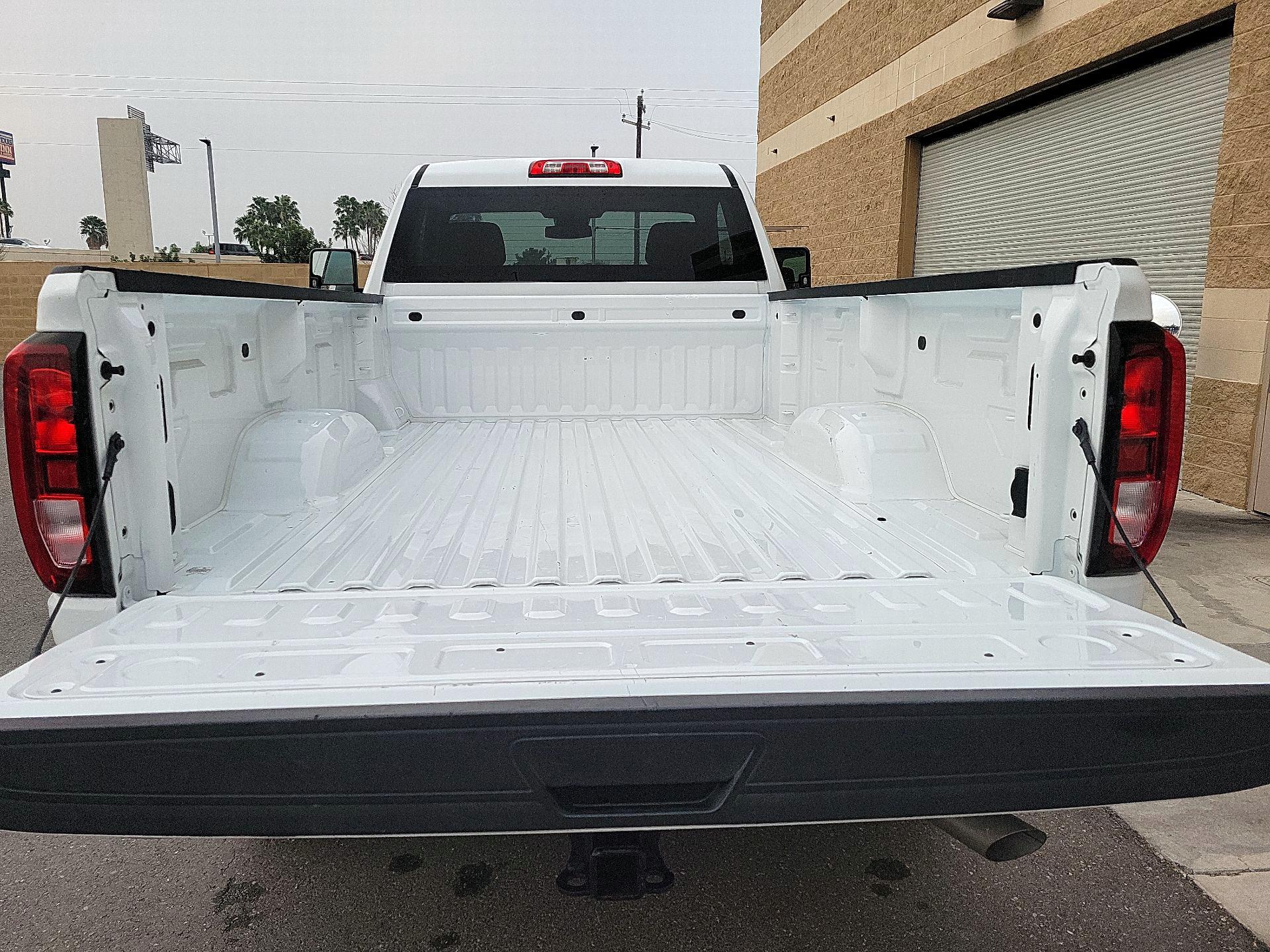 Thumbnail: 2025 GMC Sierra 3500 - 17