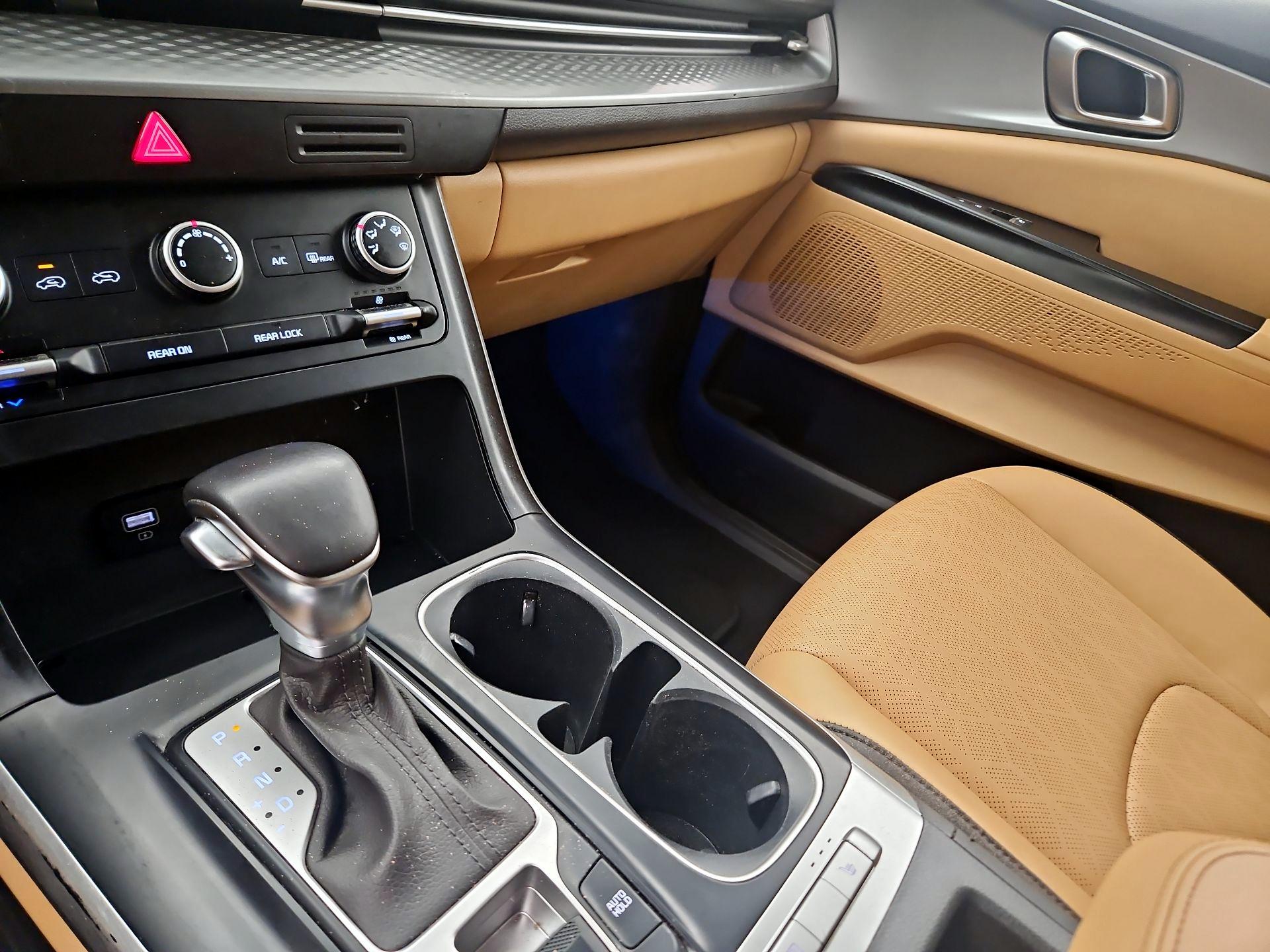 Thumbnail: 2022 Kia Carnival - 15