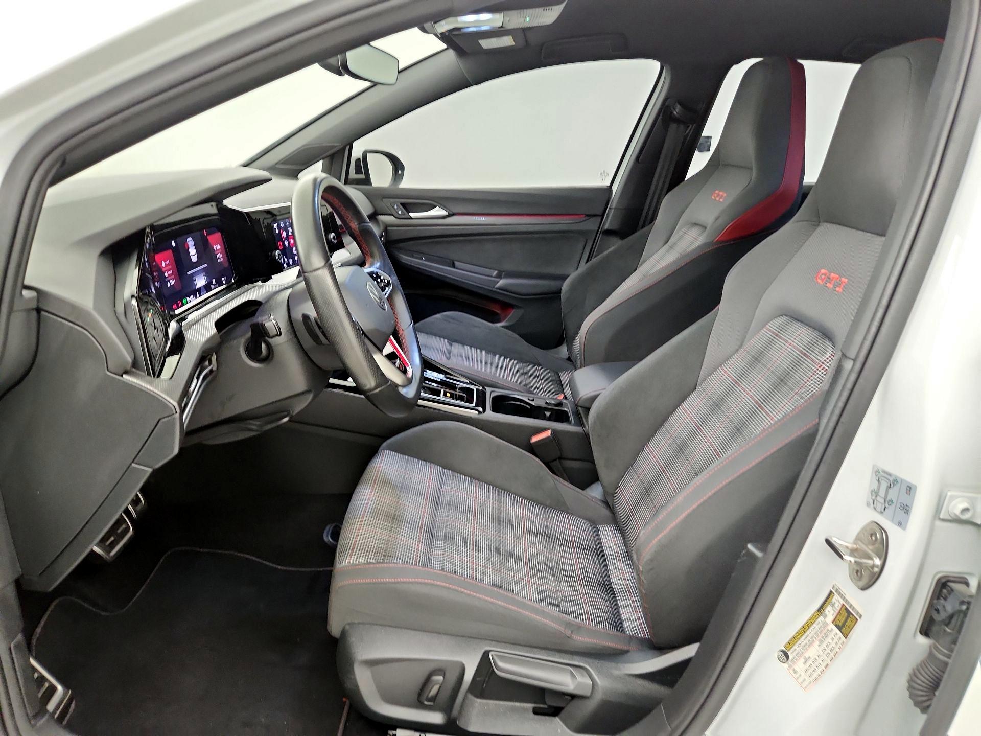 Thumbnail: 2024 Volkswagen Golf - 9