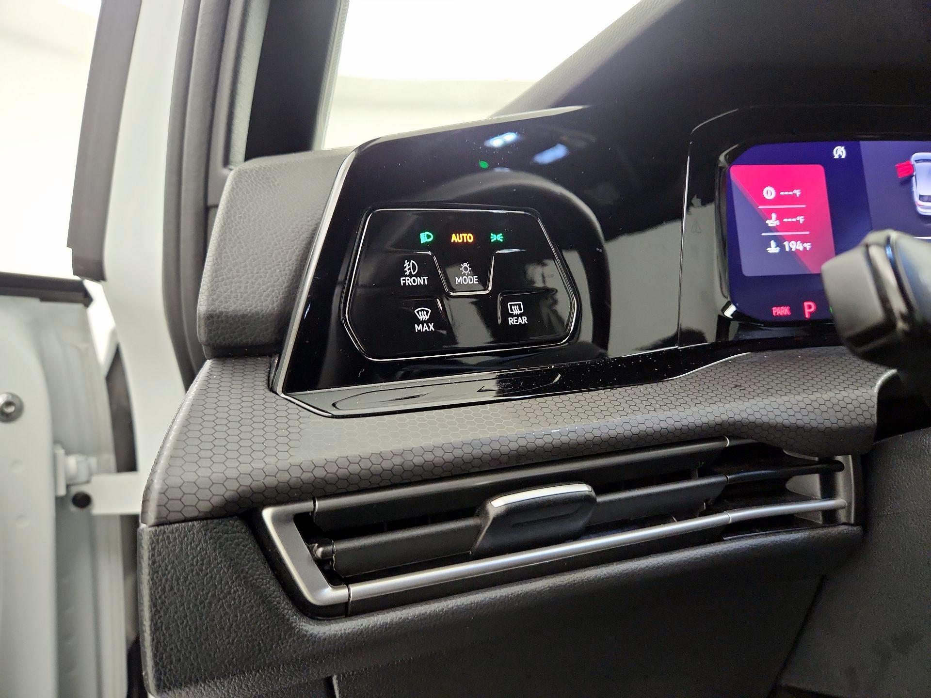 Thumbnail: 2024 Volkswagen Golf - 11