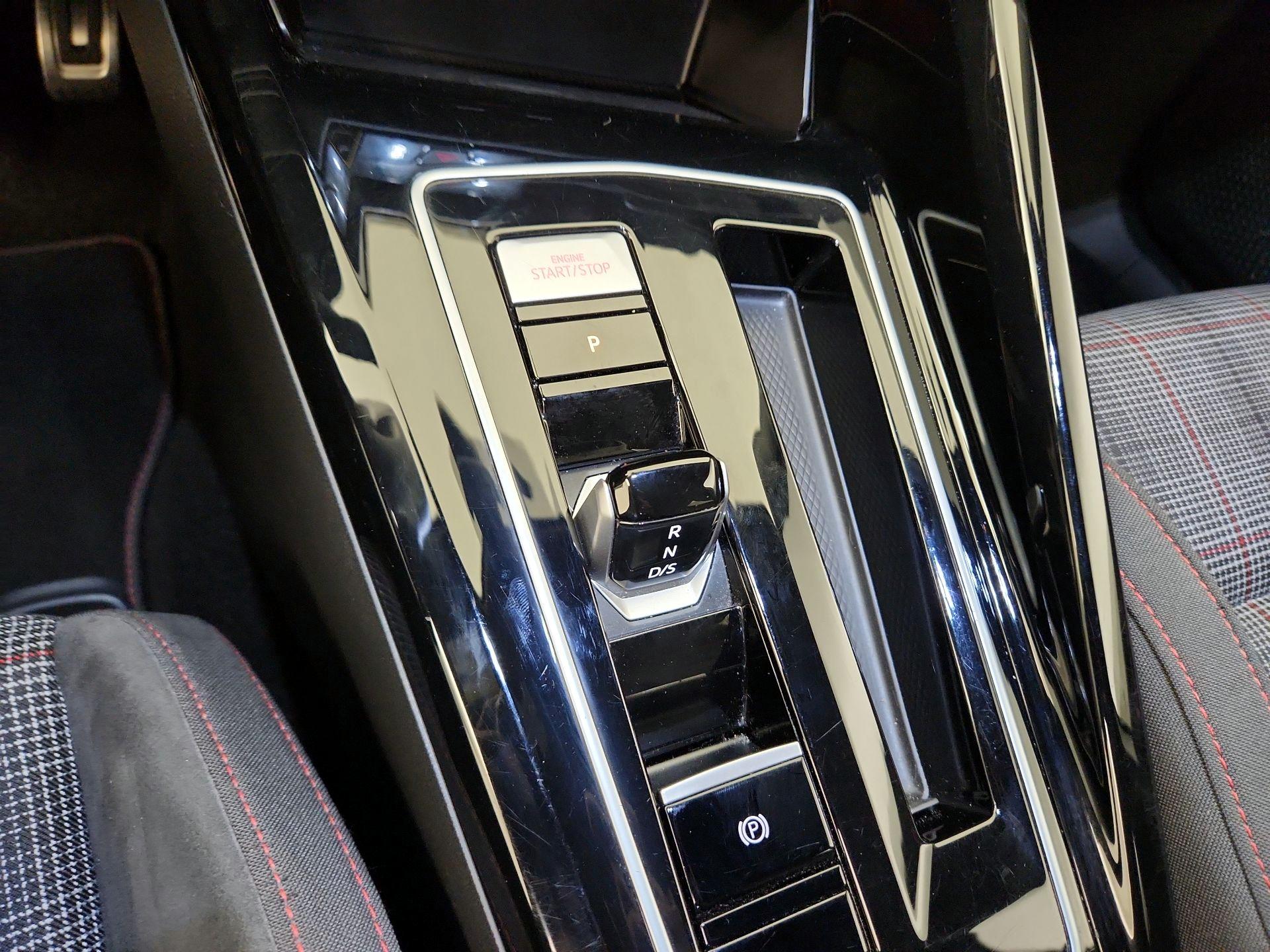 Thumbnail: 2024 Volkswagen Golf - 15