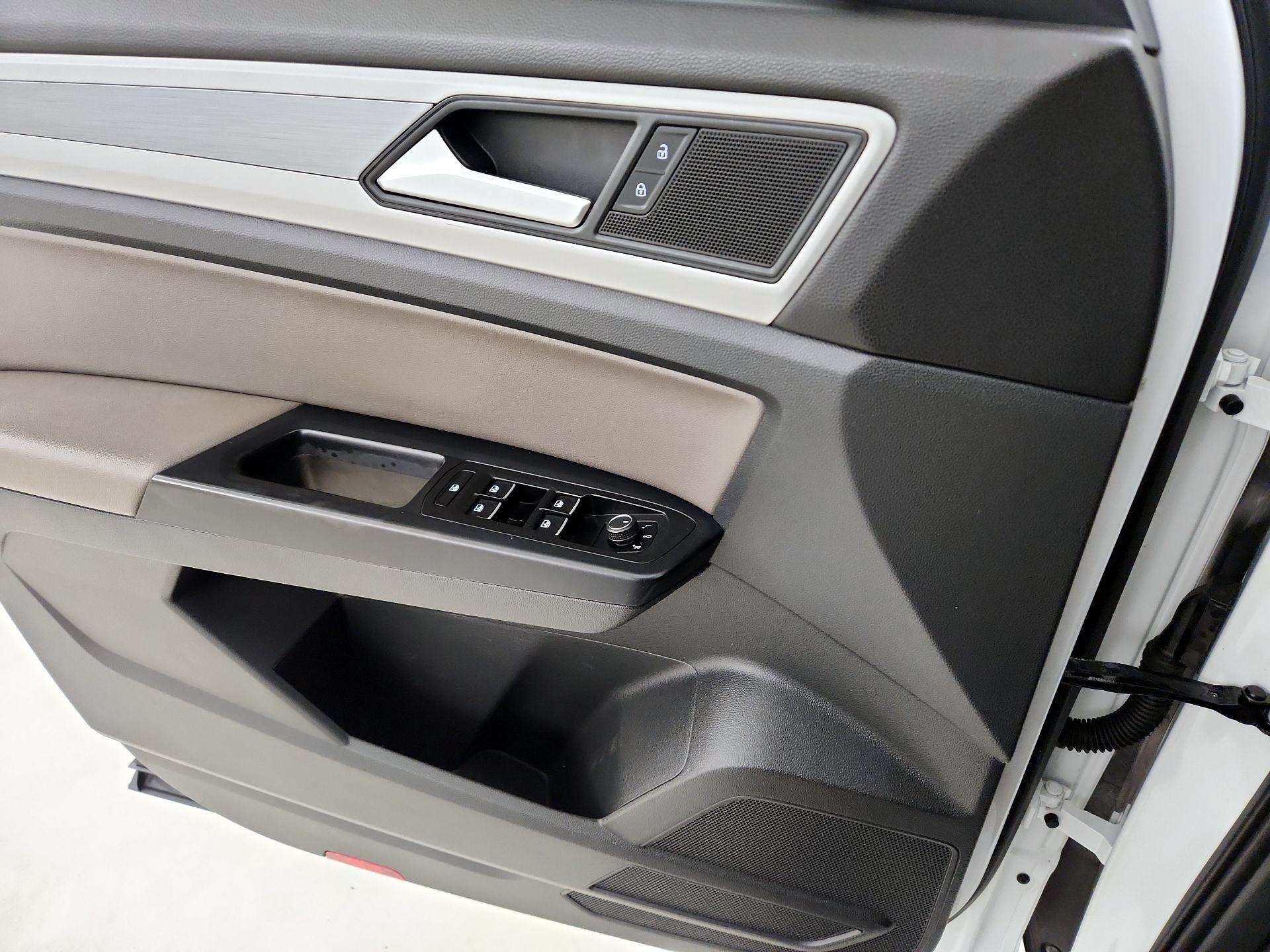 Thumbnail: 2021 Volkswagen Atlas - 12