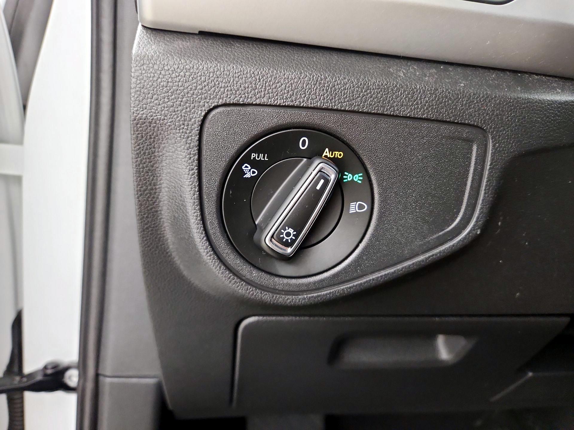 Thumbnail: 2021 Volkswagen Atlas - 13