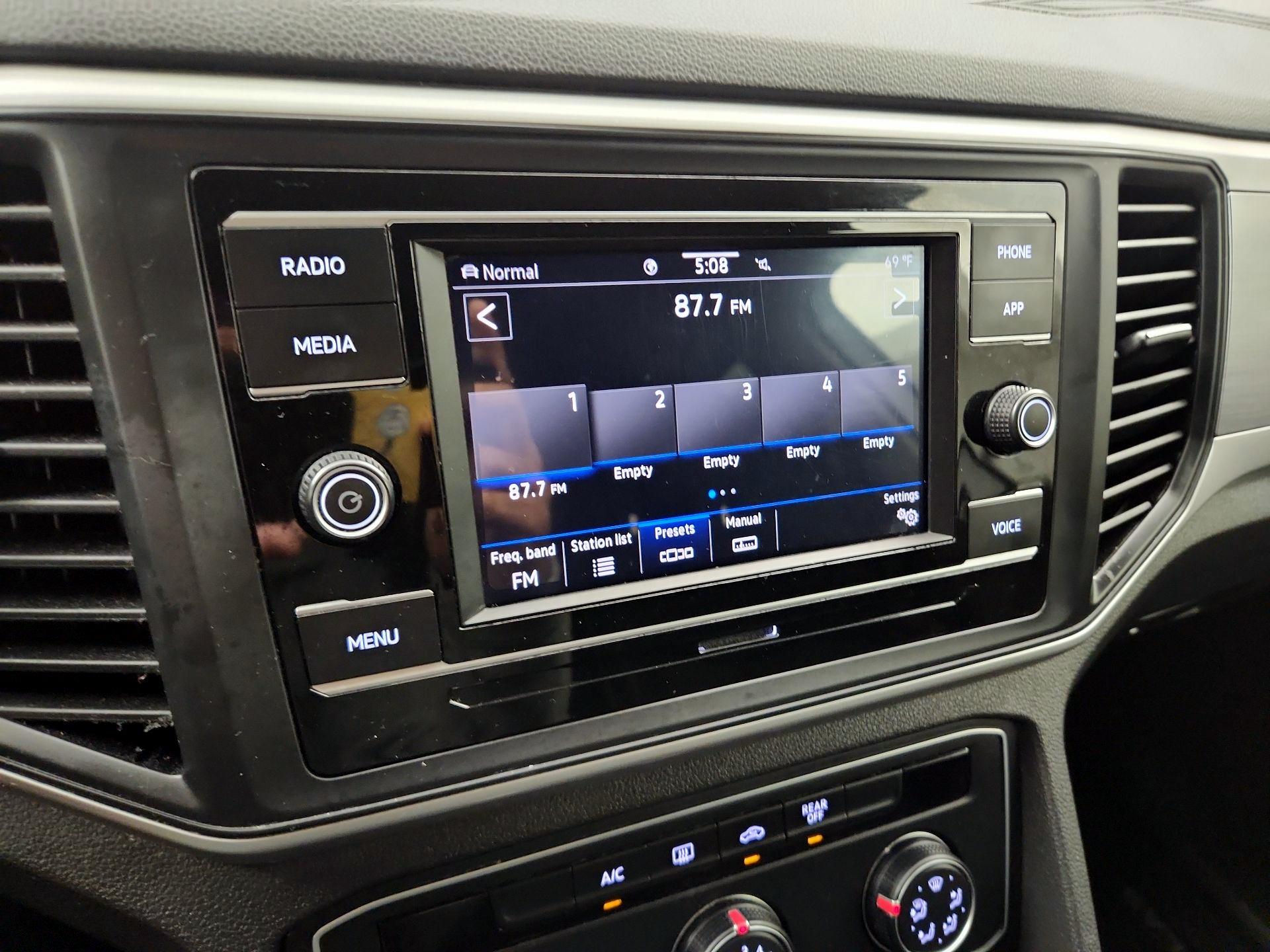 Thumbnail: 2021 Volkswagen Atlas - 15