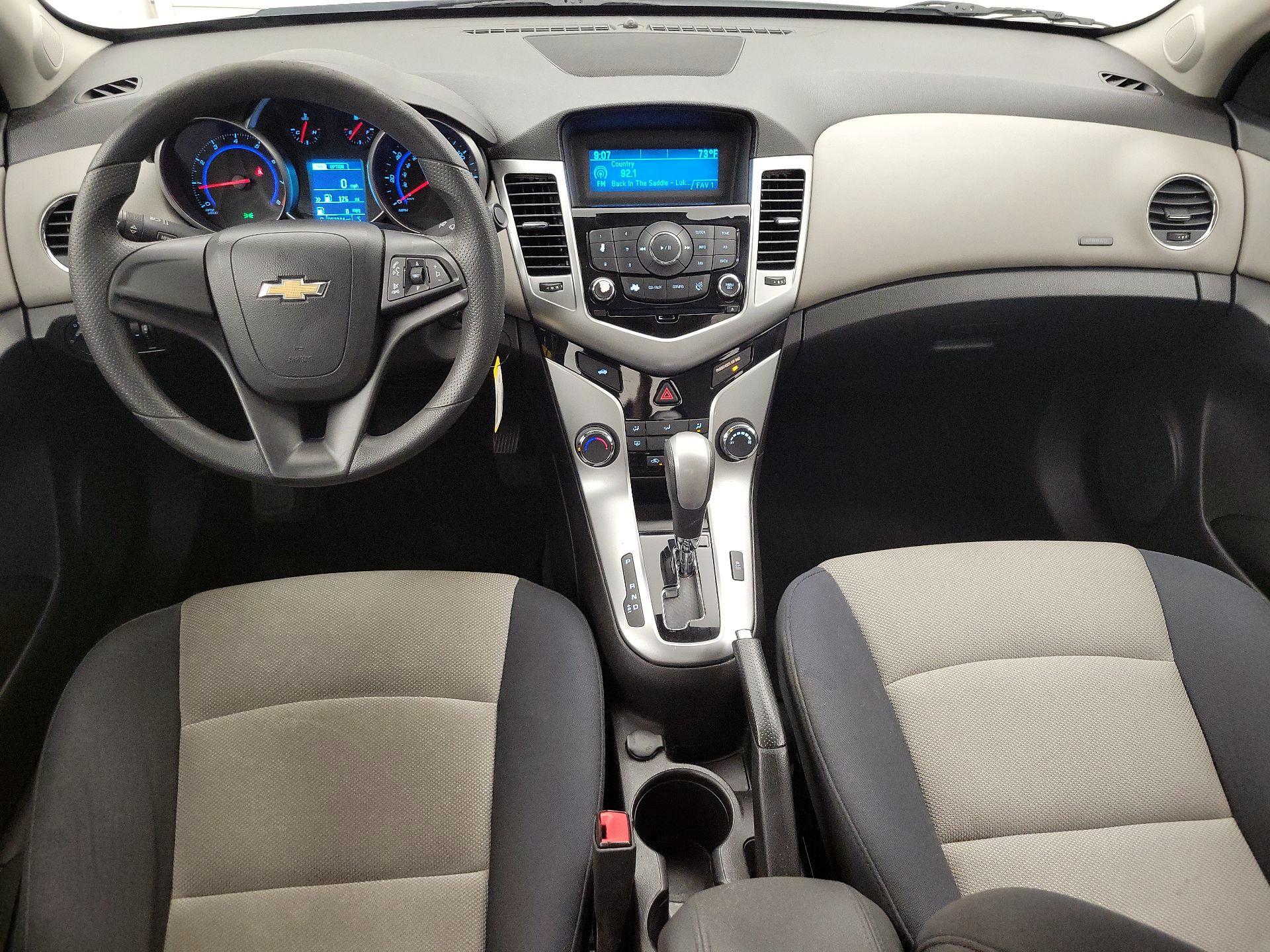 Thumbnail: 2016 Chevrolet Cruze - 9