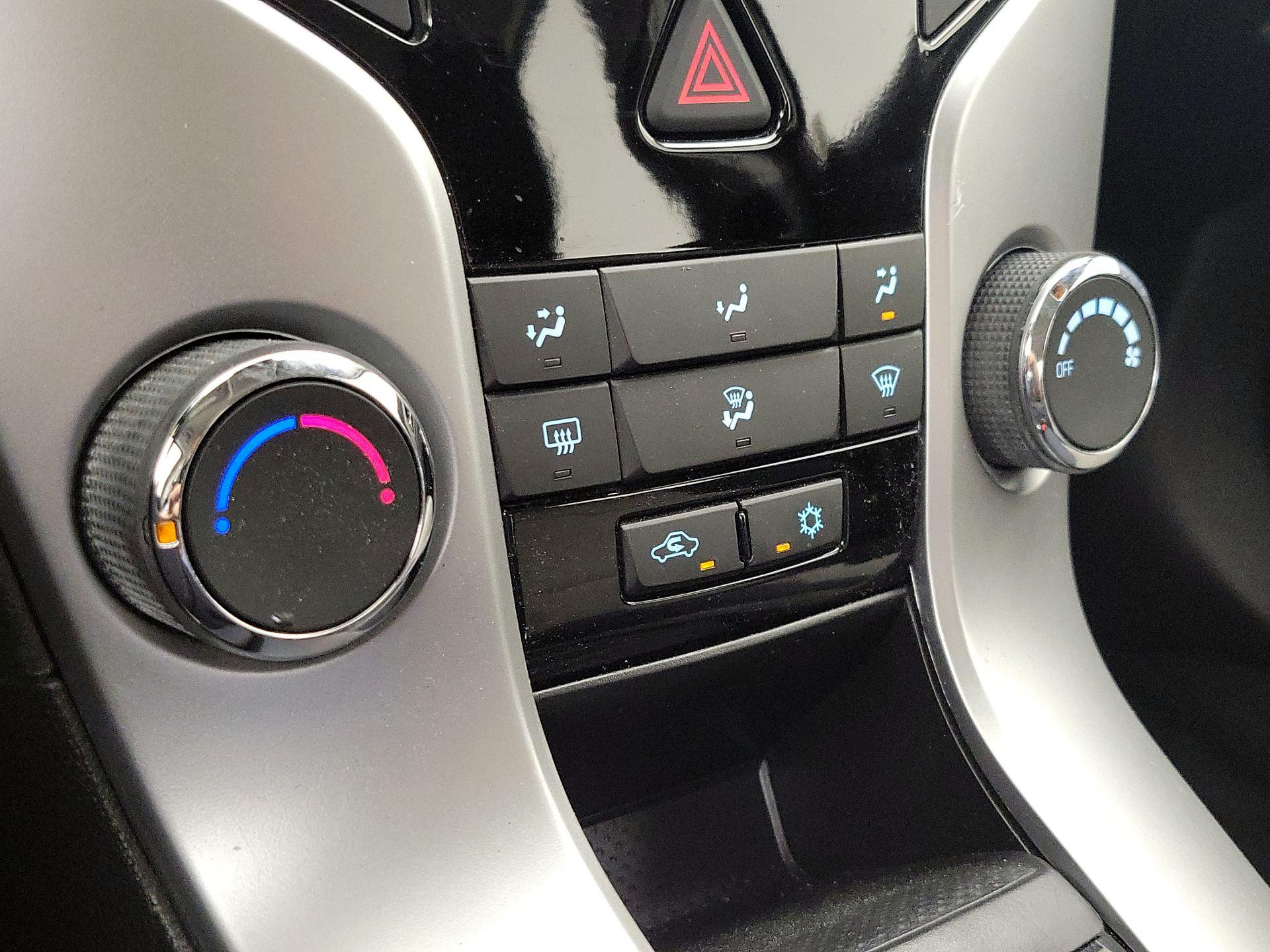 Thumbnail: 2016 Chevrolet Cruze - 15