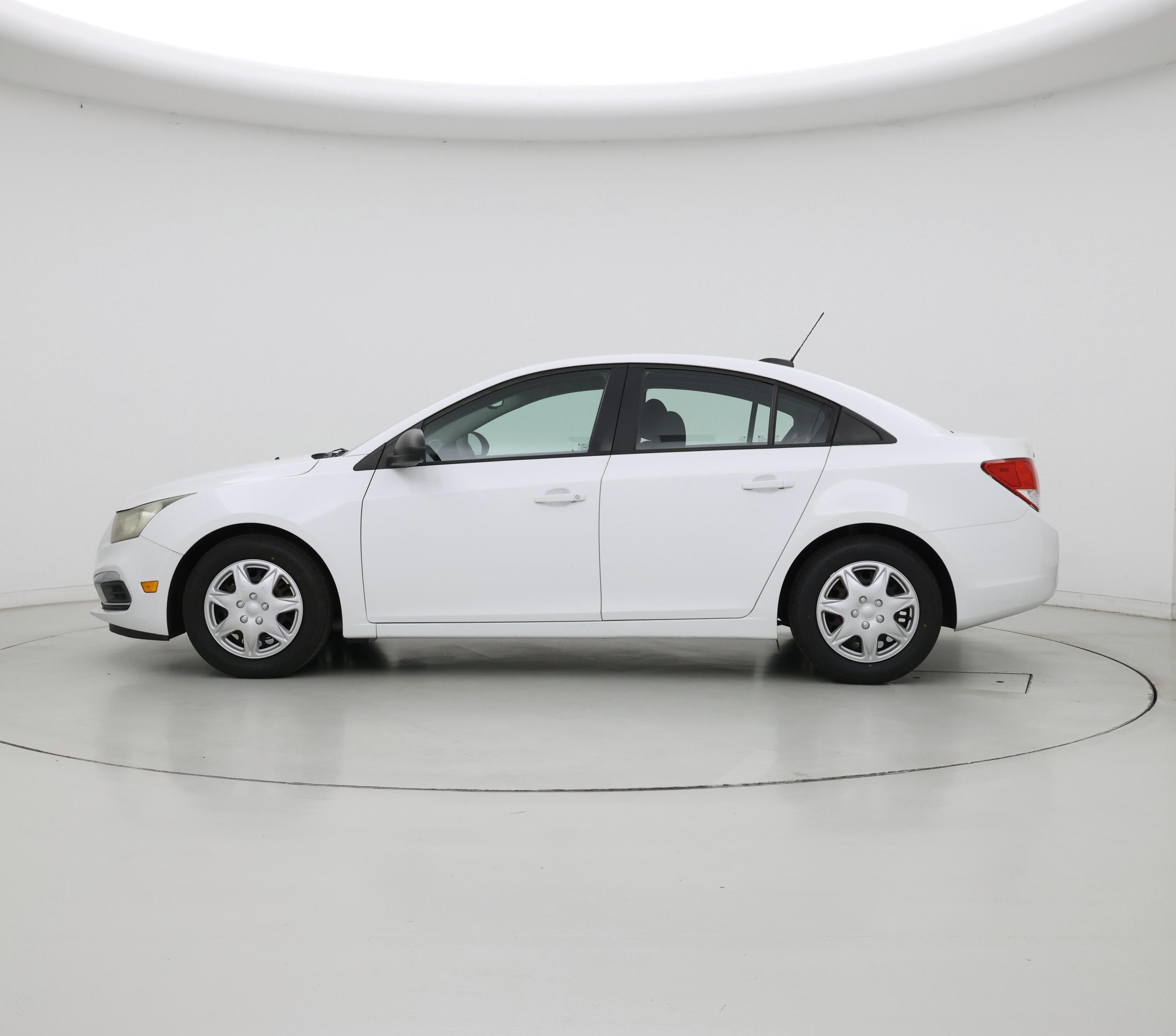 Thumbnail: 2016 Chevrolet Cruze - 3